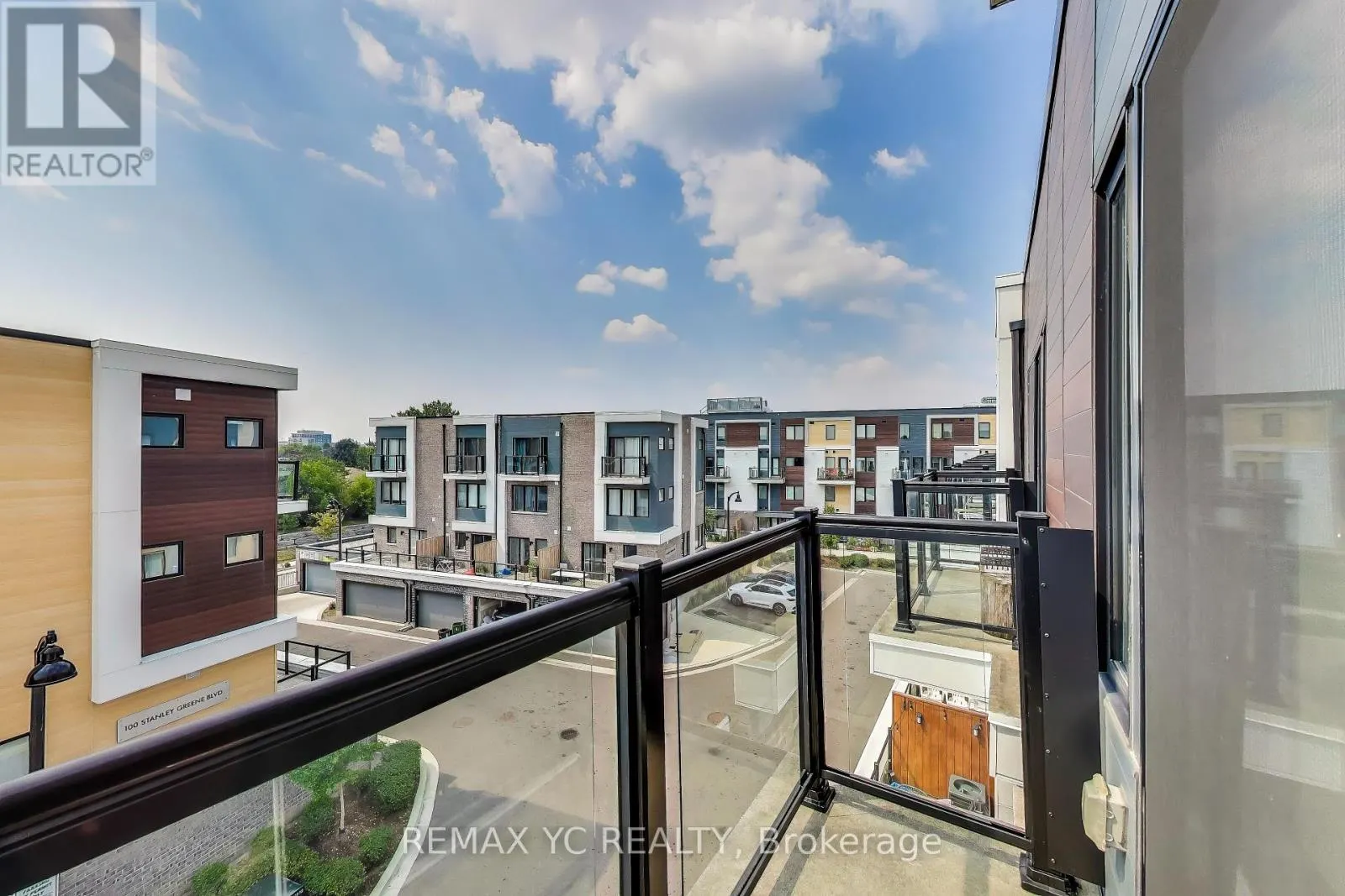 175 DOWNSVIEW PARK BOULEVARD