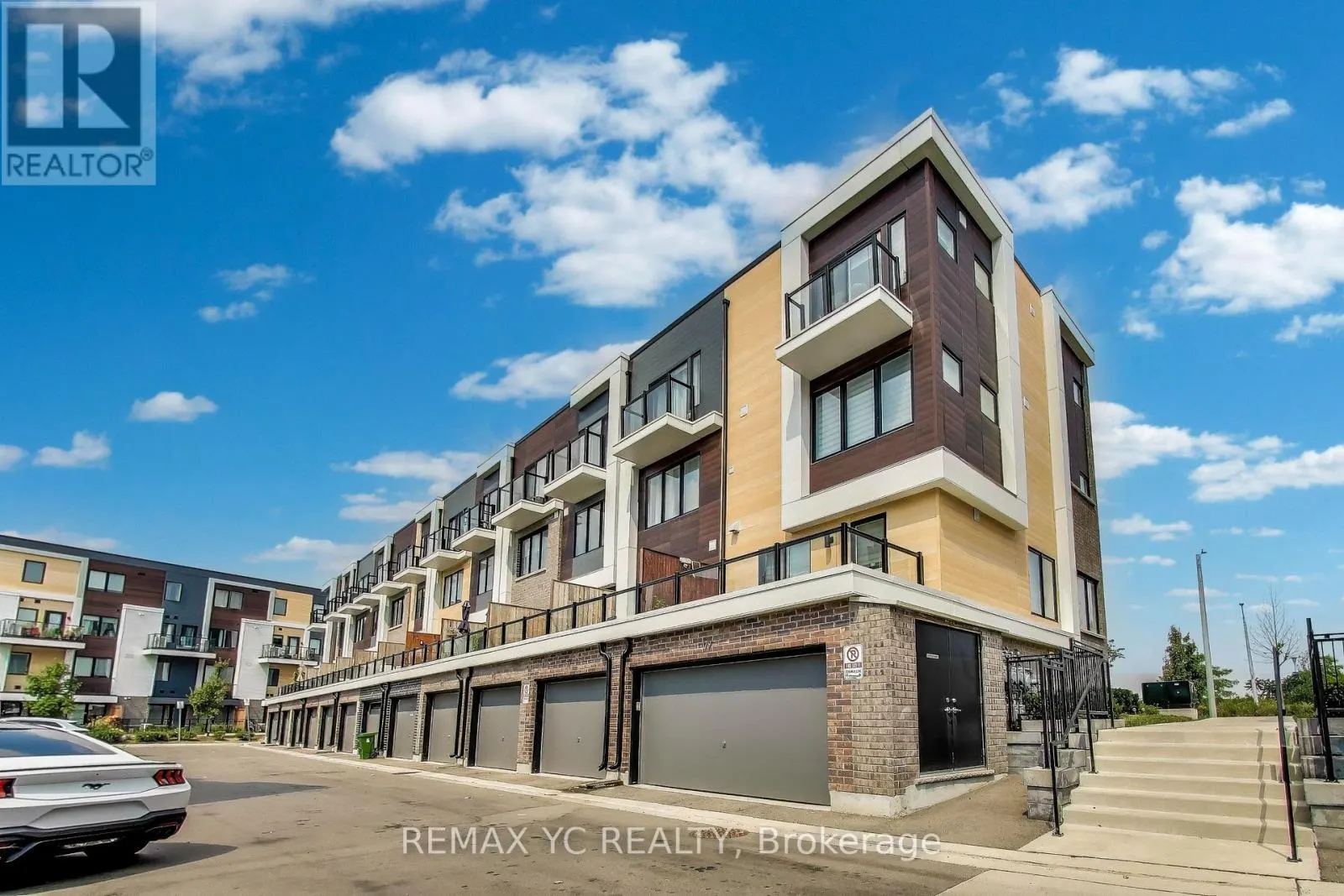 175 DOWNSVIEW PARK BOULEVARD