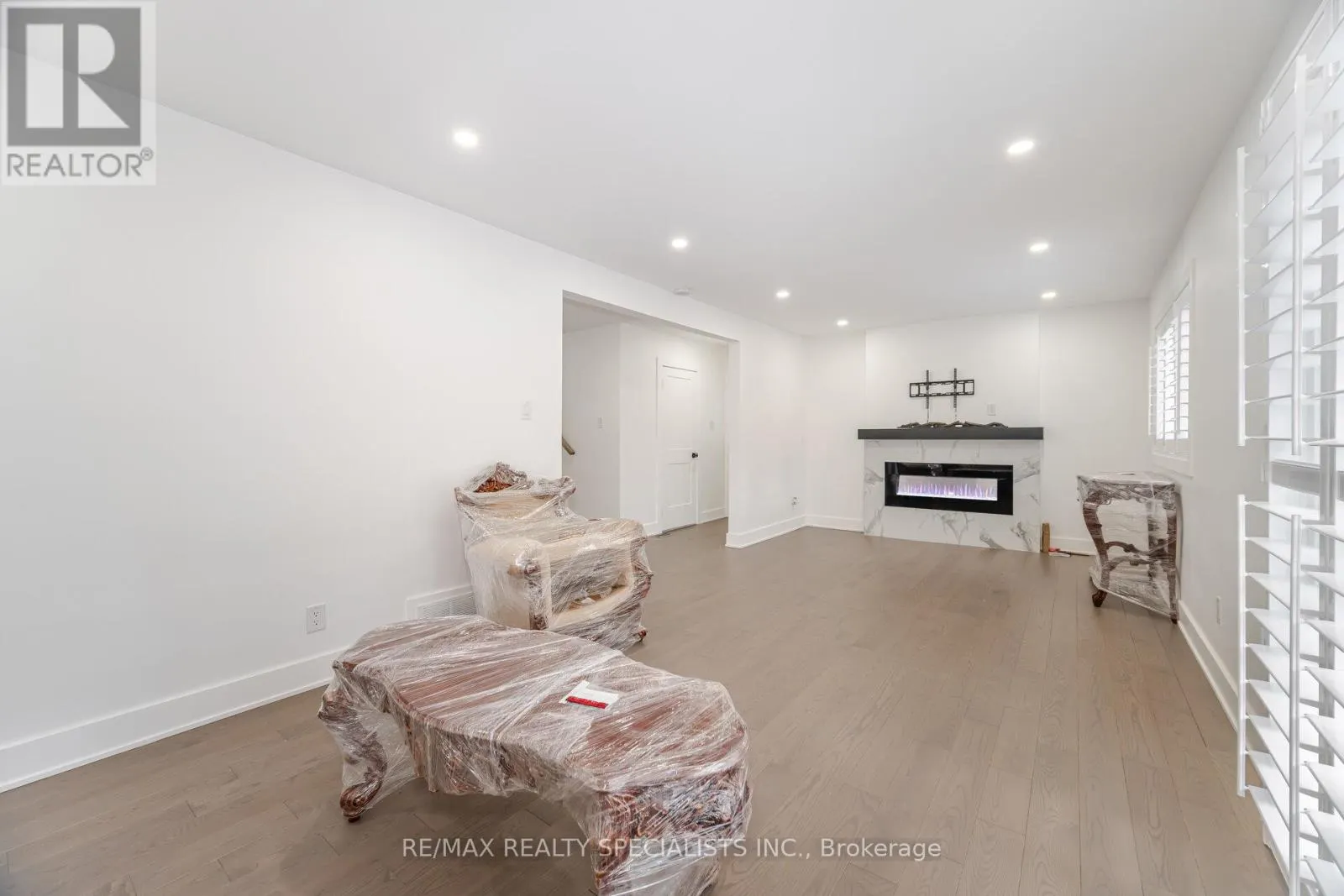 29 NORFIELD CRESCENT