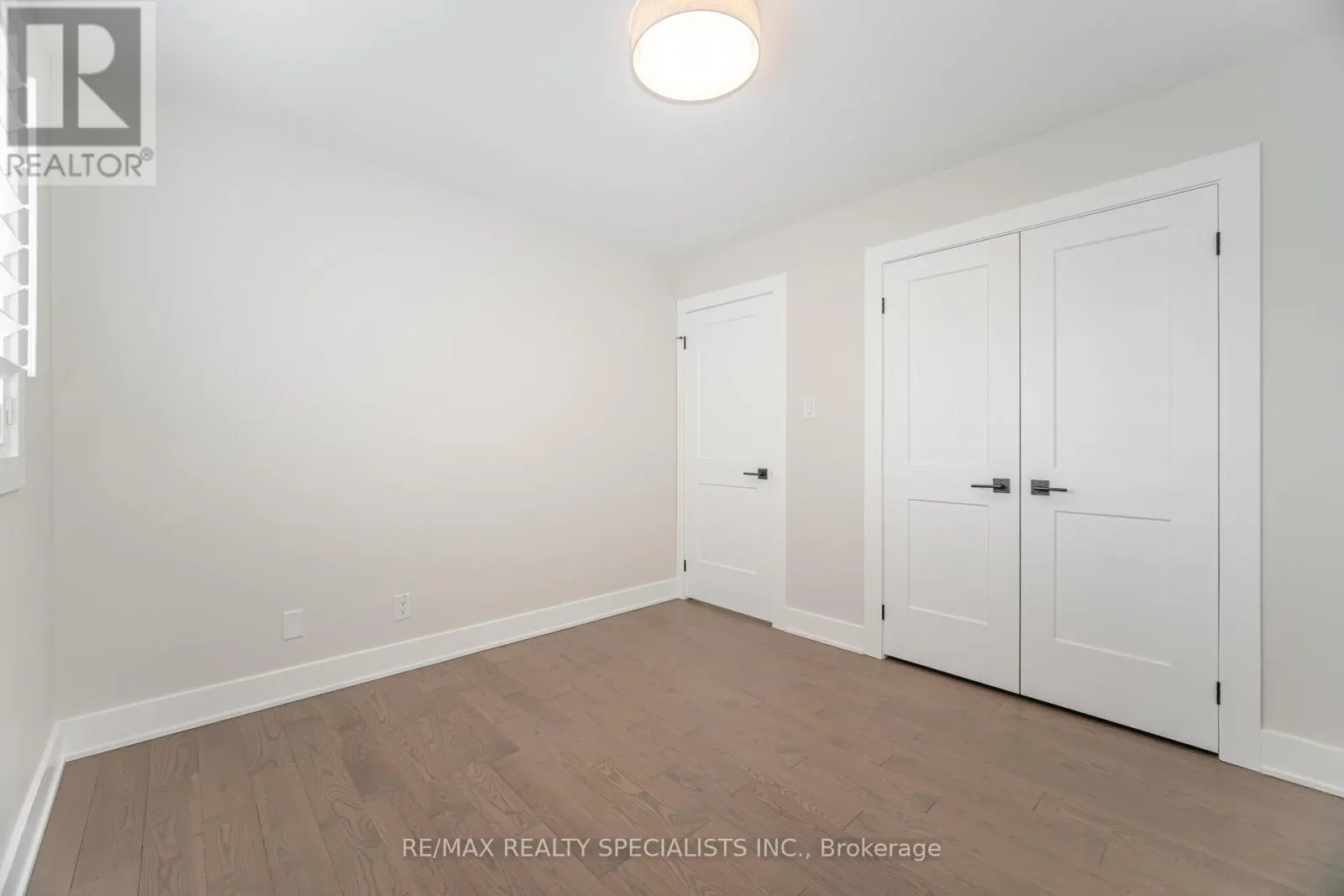 29 NORFIELD CRESCENT