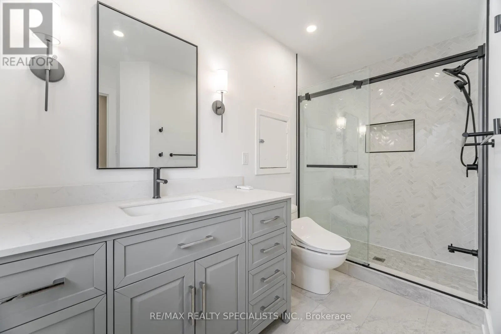 29 NORFIELD CRESCENT