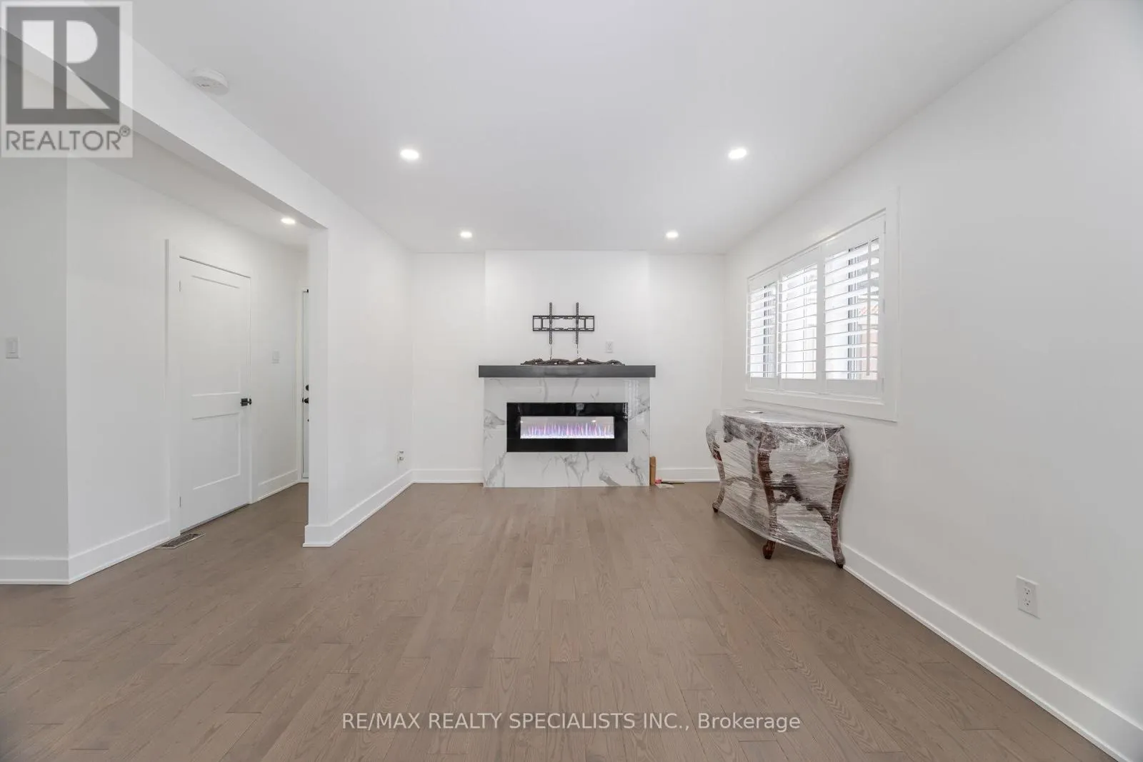 29 NORFIELD CRESCENT