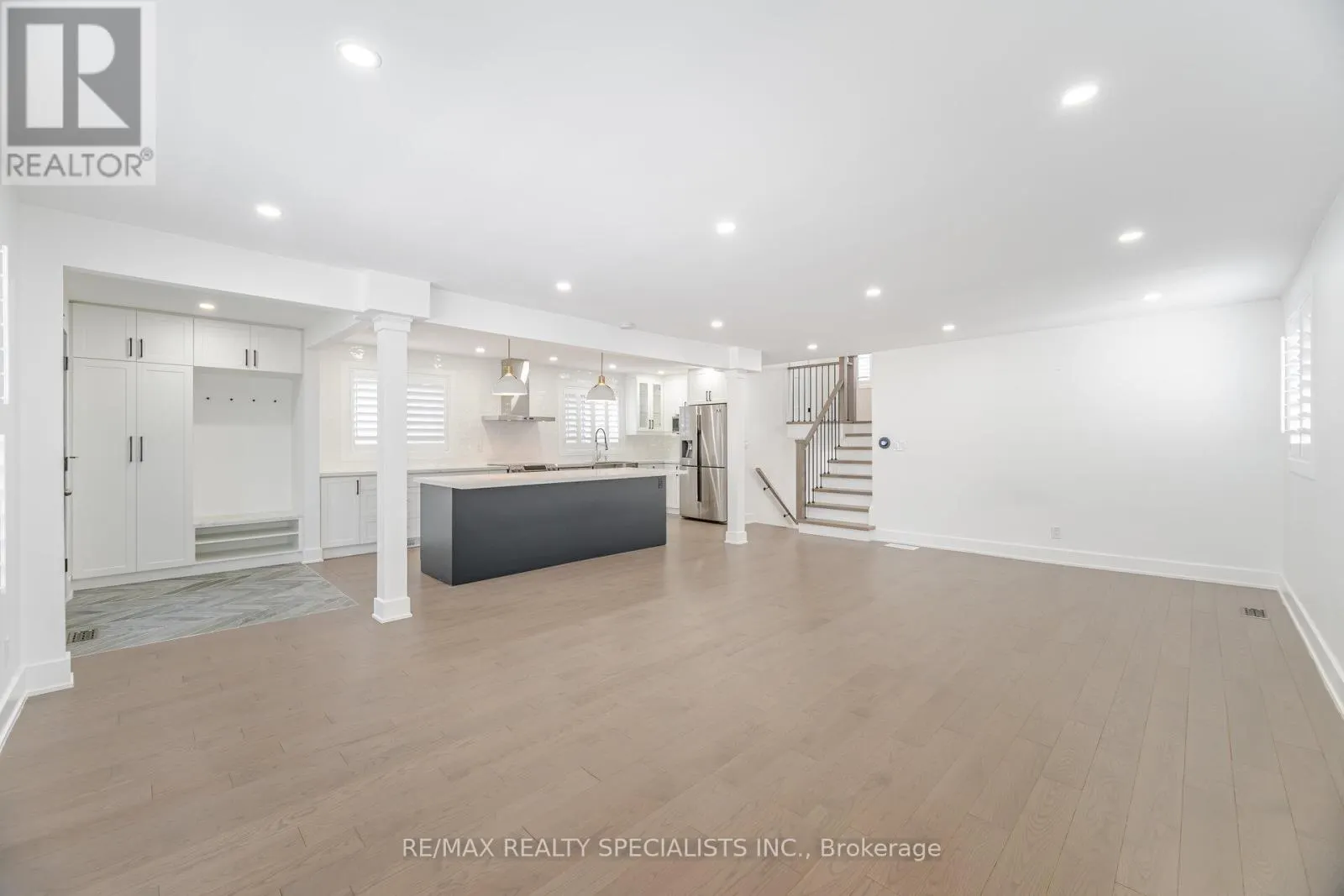 29 NORFIELD CRESCENT