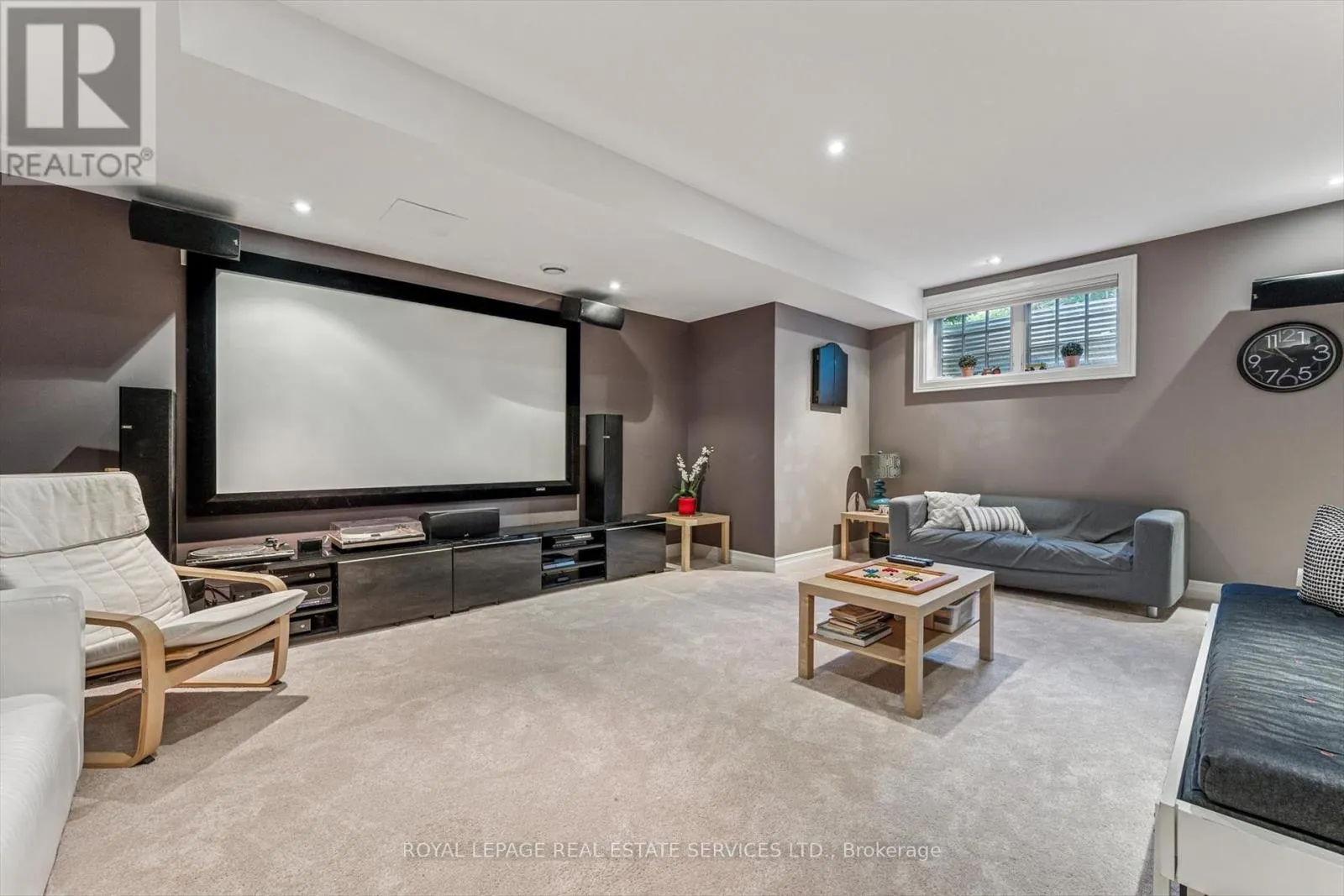 335 LAKESHORE ROAD W