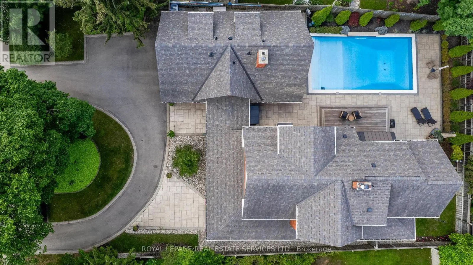 335 LAKESHORE ROAD W
