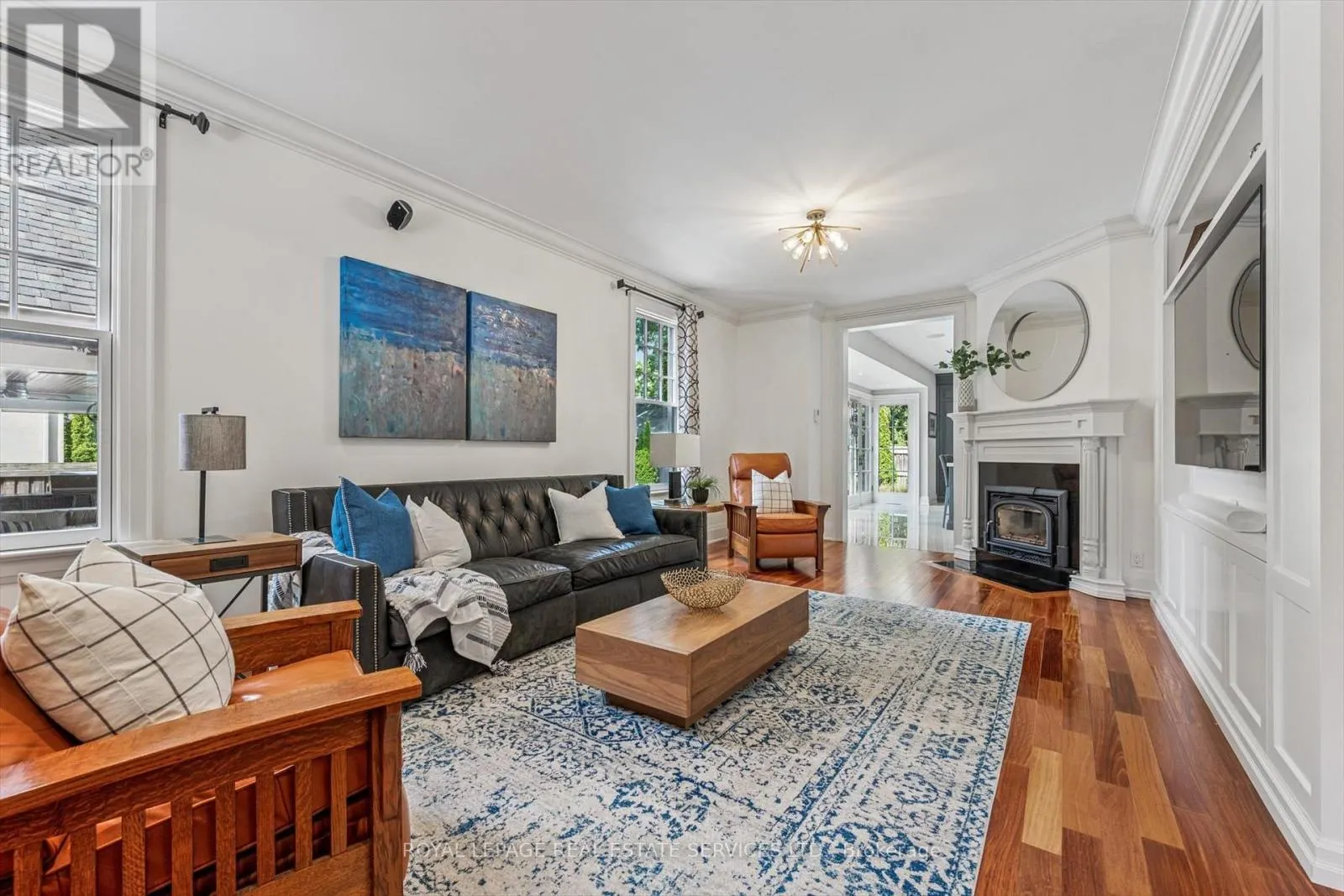 335 LAKESHORE ROAD W