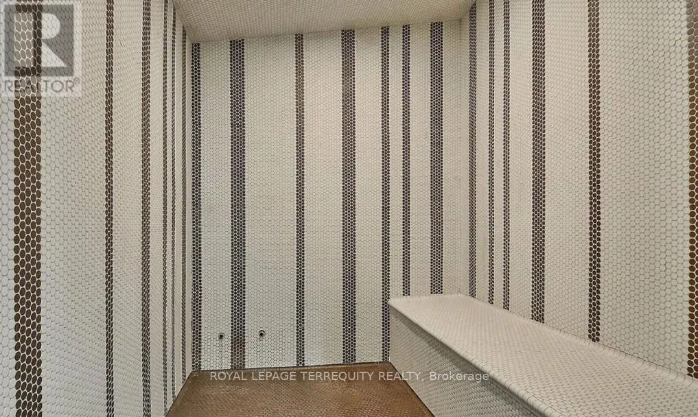 1602 - 70 ABSOLUTE AVENUE