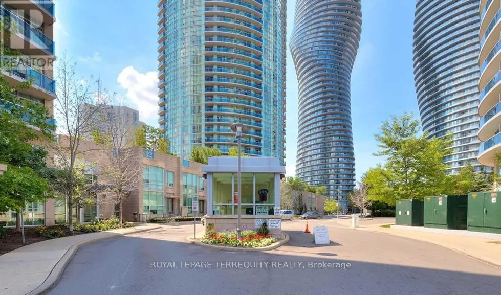 1602 - 70 ABSOLUTE AVENUE