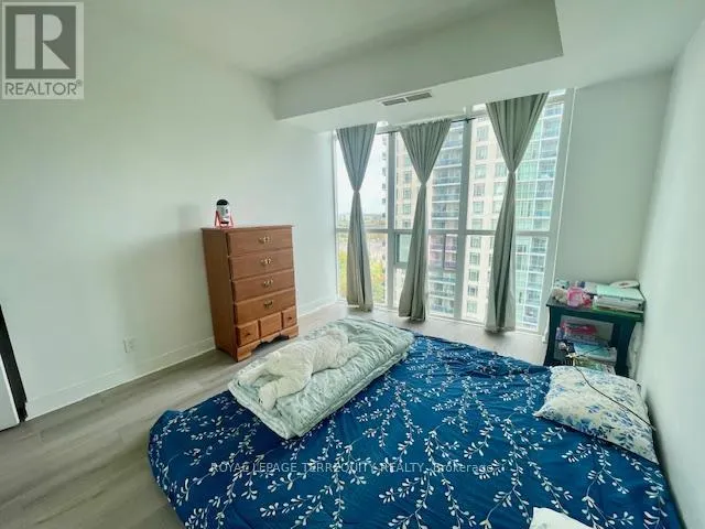 1602 - 70 ABSOLUTE AVENUE