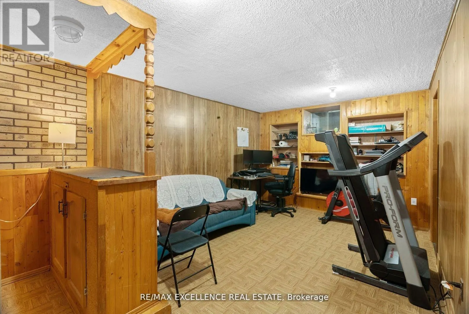 55 RUSHMORE CRESCENT