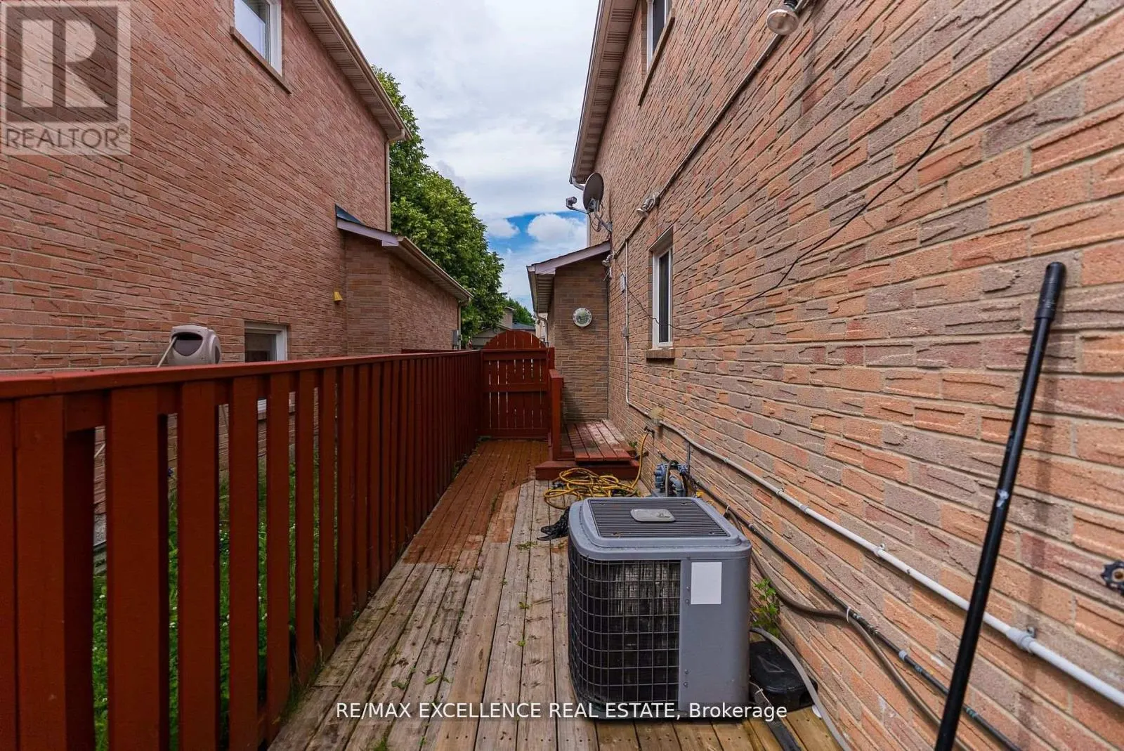 55 RUSHMORE CRESCENT