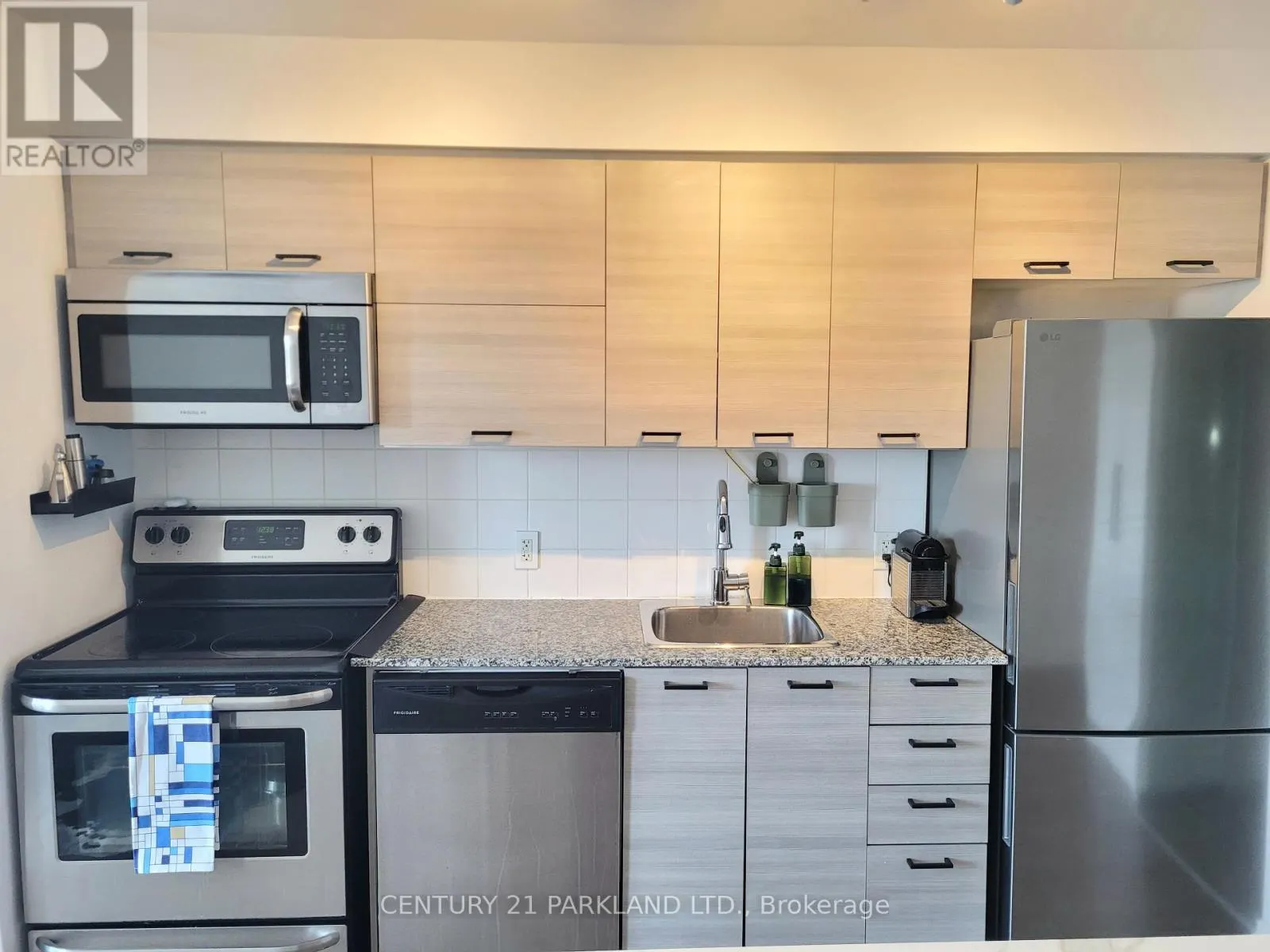 1215 - 20 JOE SHUSTER WAY