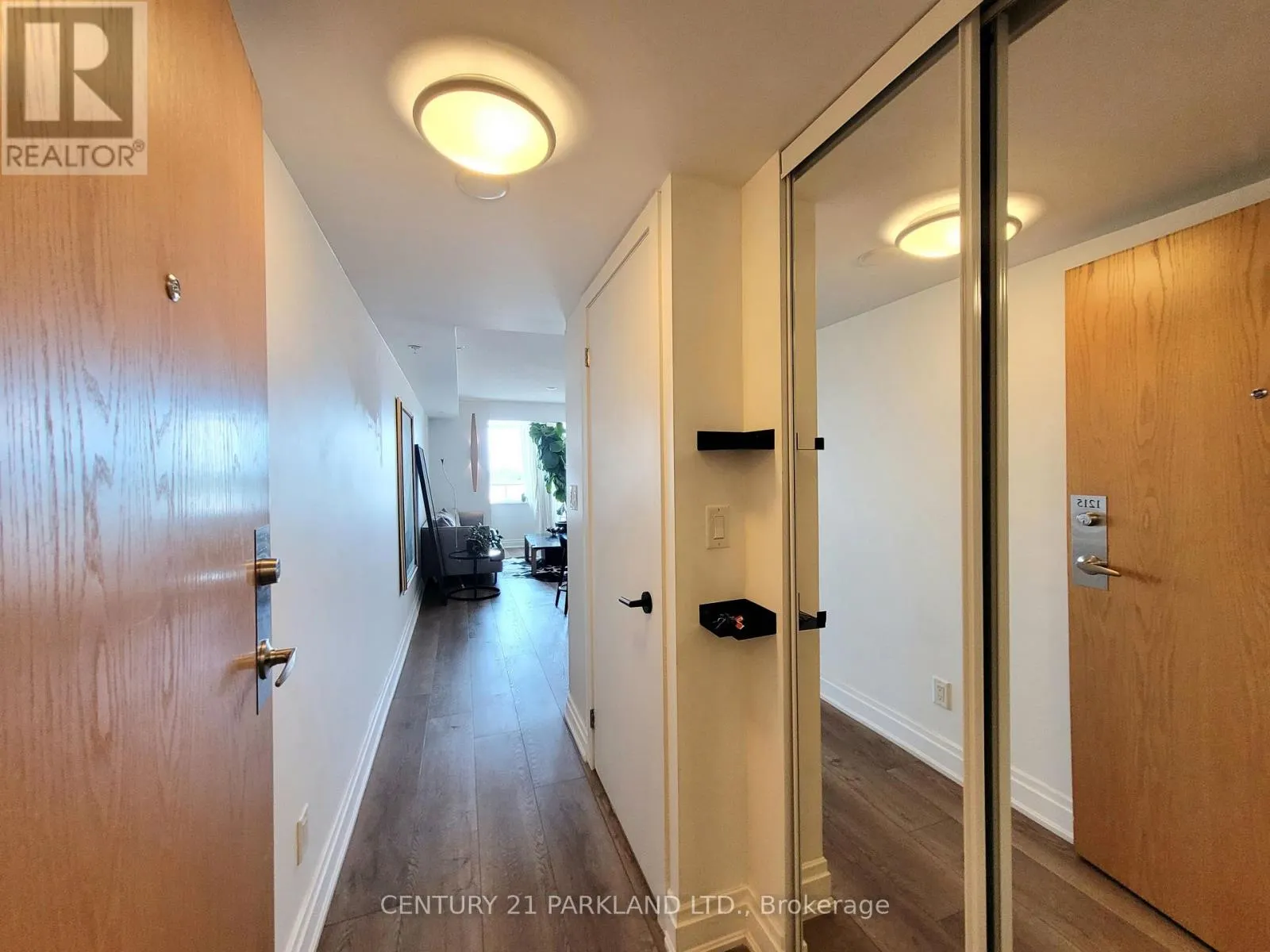 1215 - 20 JOE SHUSTER WAY