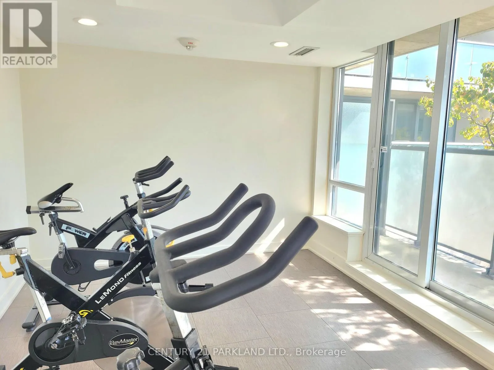 1215 - 20 JOE SHUSTER WAY