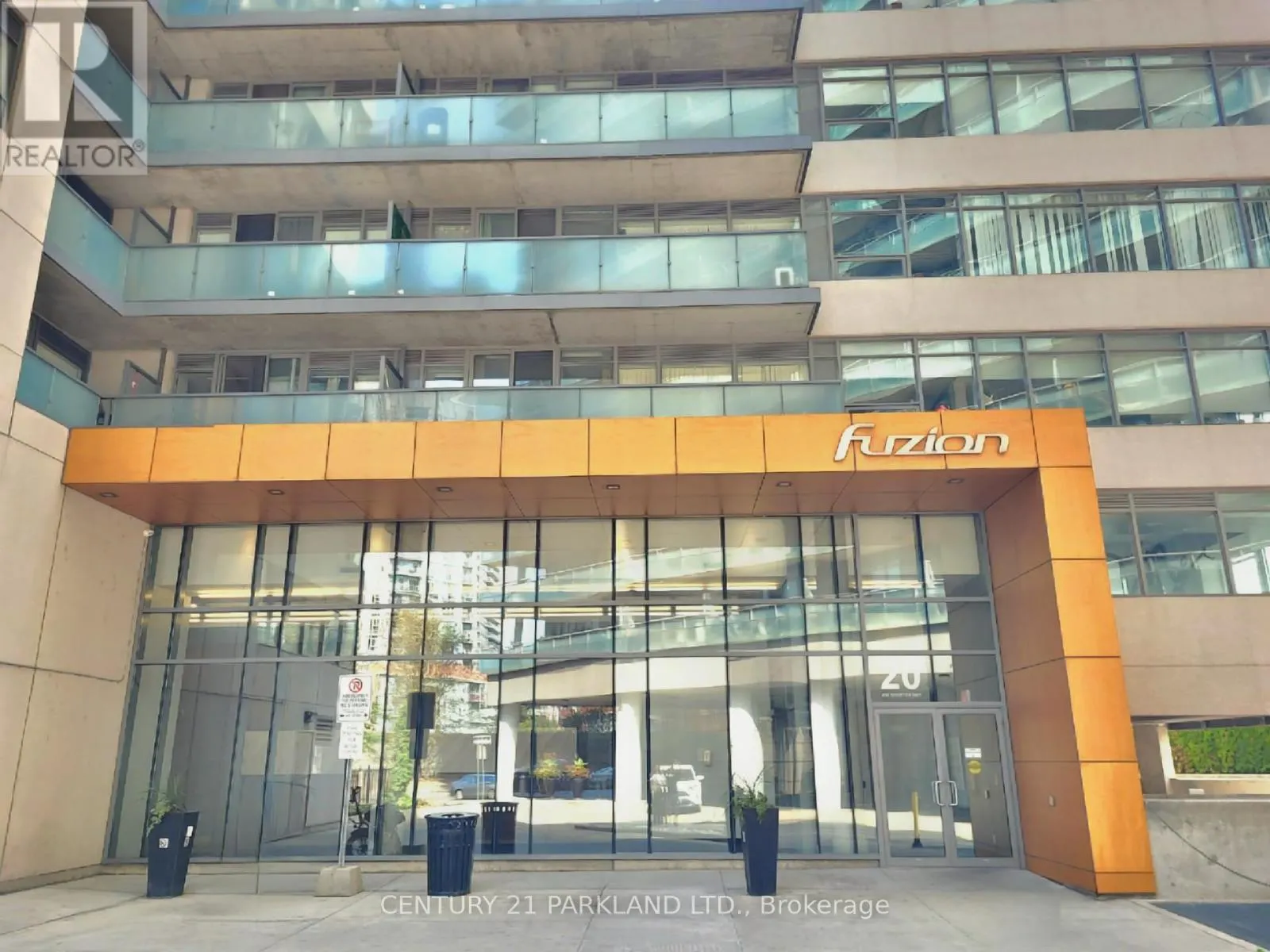 1215 - 20 JOE SHUSTER WAY
