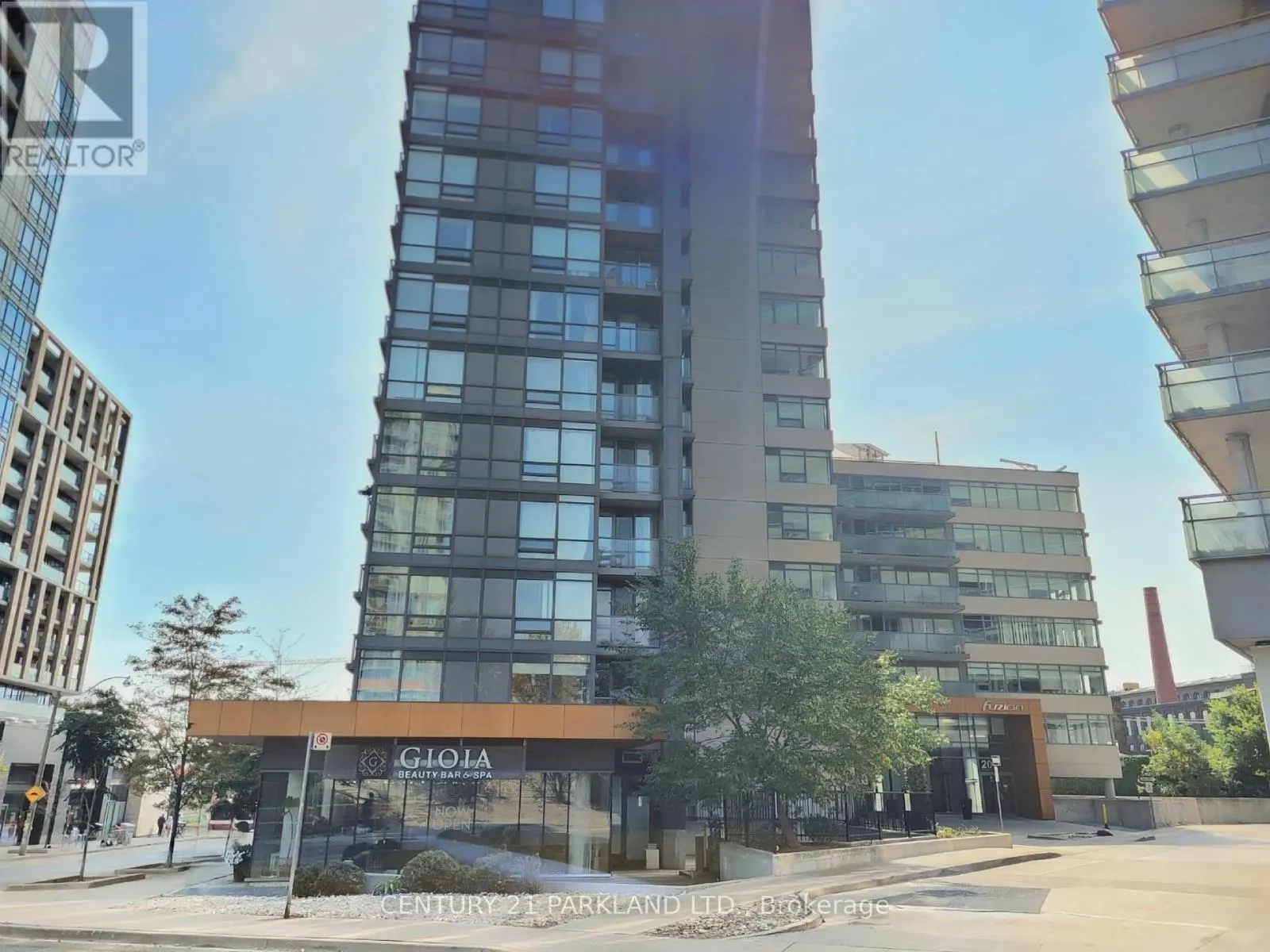 1215 - 20 JOE SHUSTER WAY