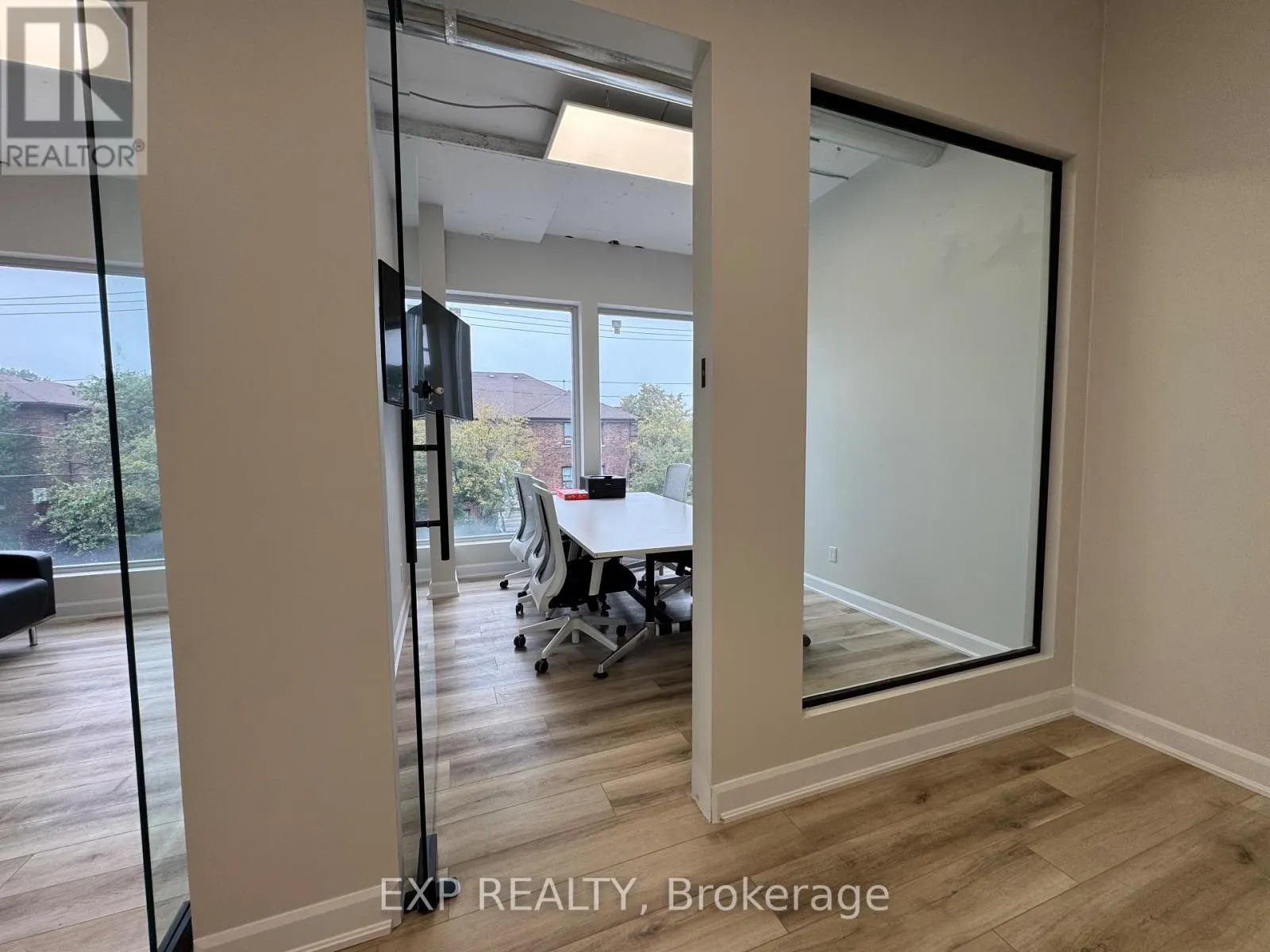 212 - 230 LAKESHORE ROAD E