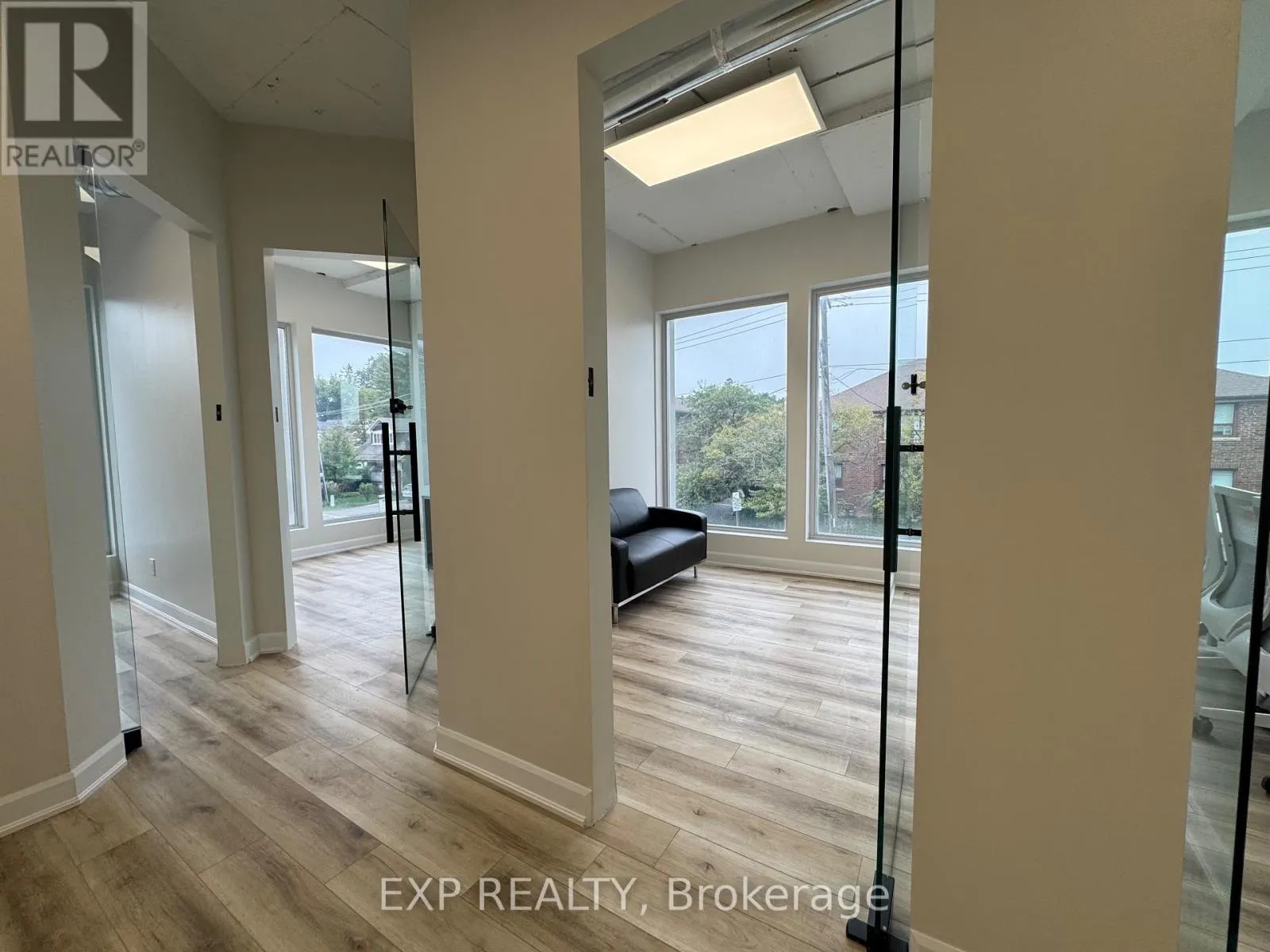 212 - 230 LAKESHORE ROAD E