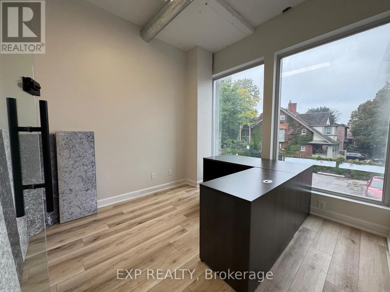 212 - 230 LAKESHORE ROAD E