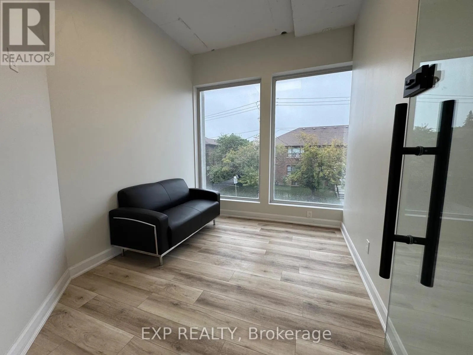 212 - 230 LAKESHORE ROAD E