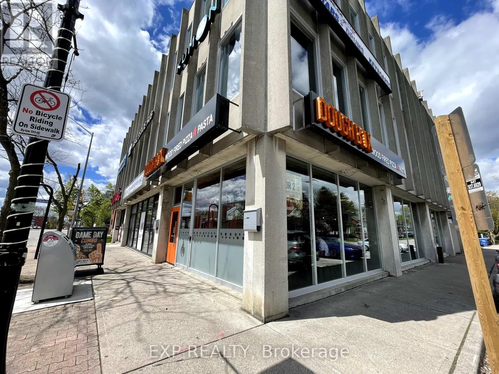 212 - 230 LAKESHORE ROAD E