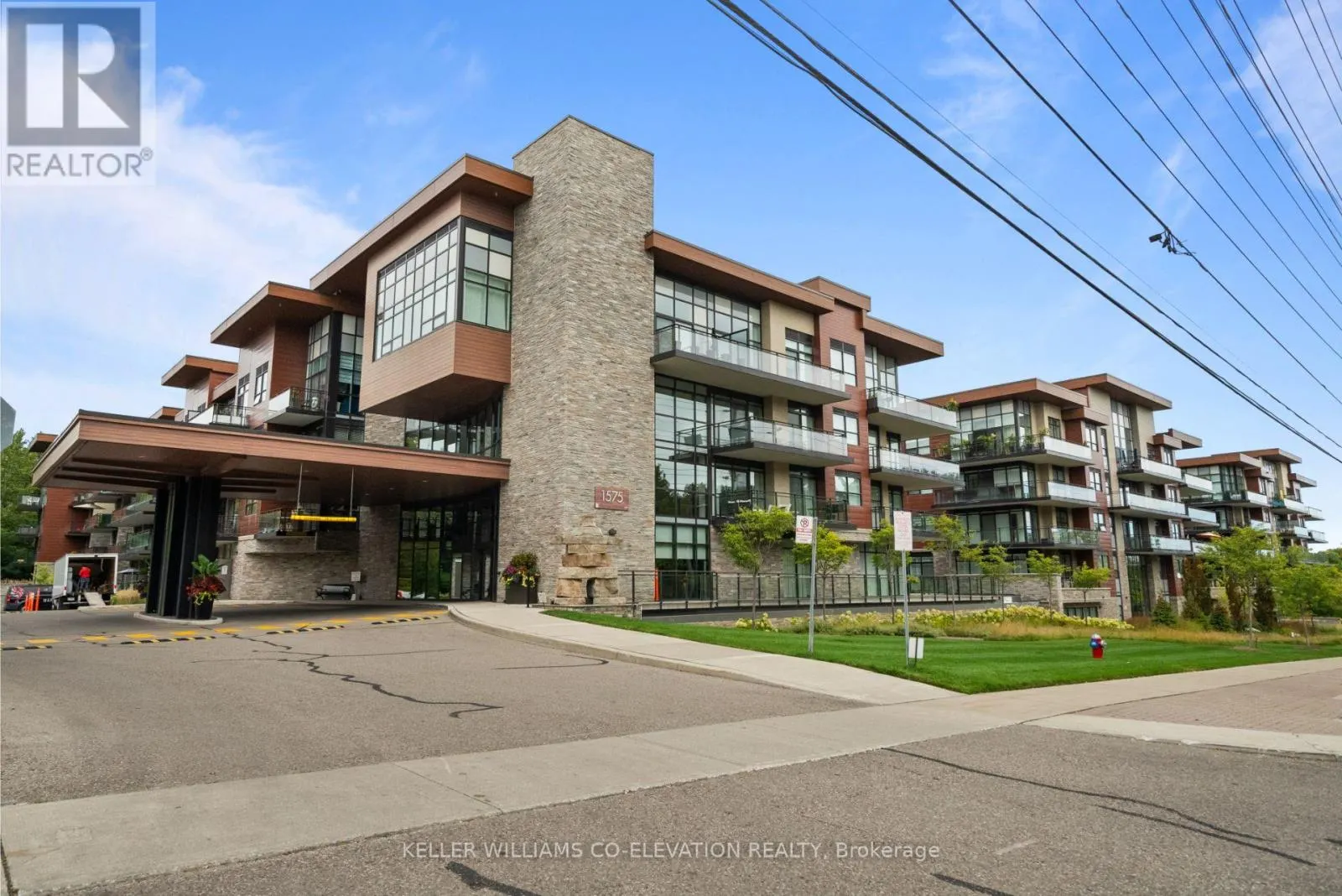 G28 - 1575 LAKESHORE ROAD W