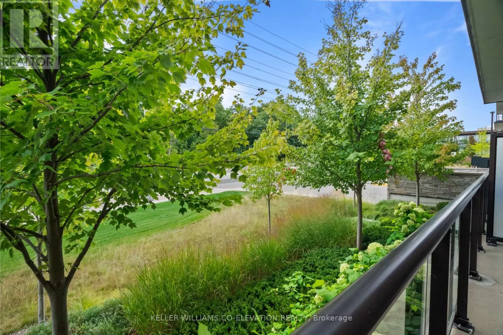 G28 - 1575 LAKESHORE ROAD W