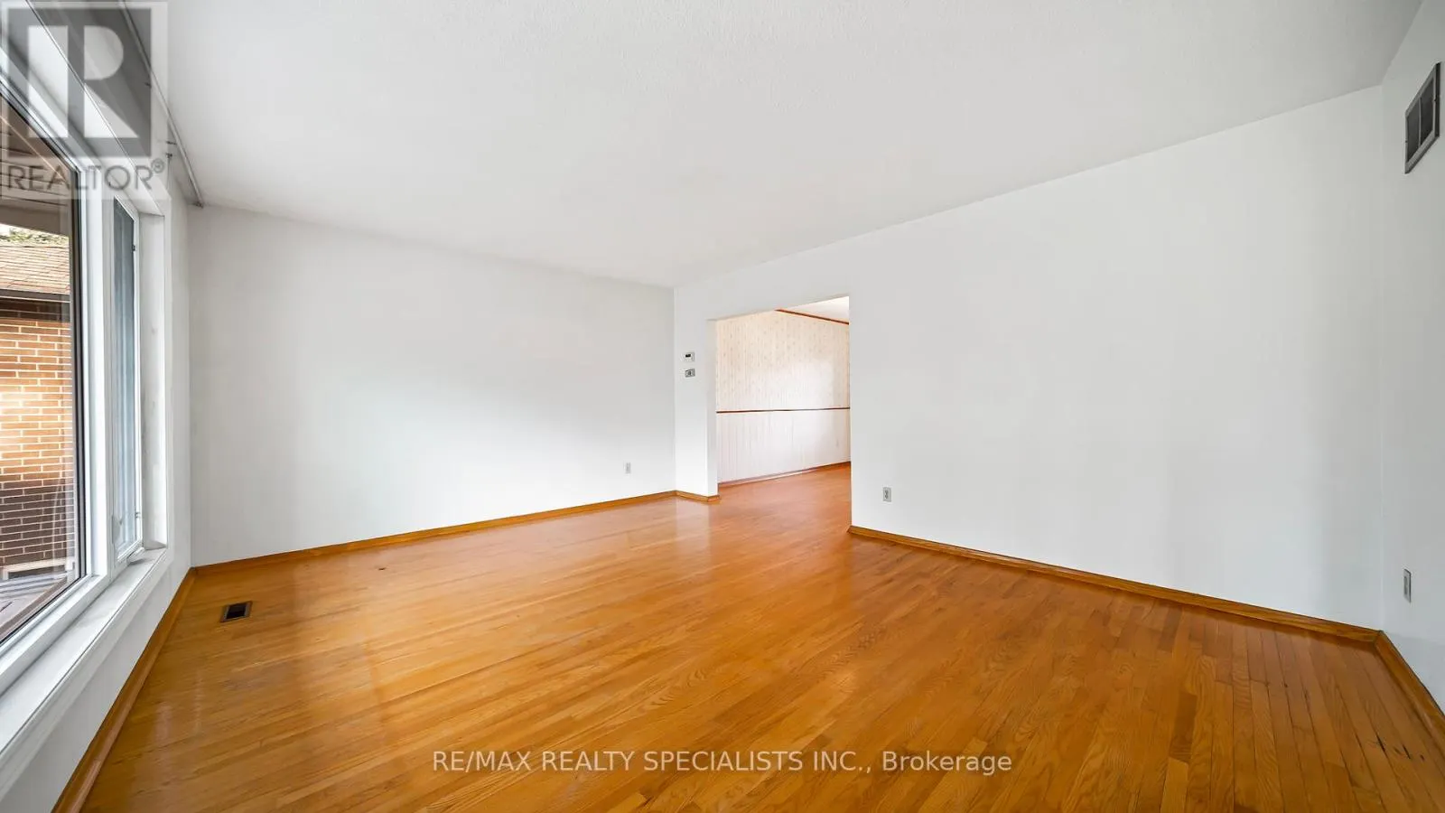 2160 JENNER COURT