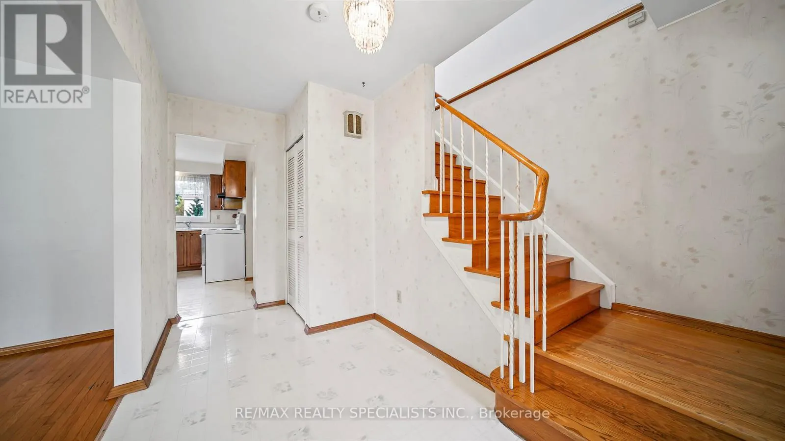 2160 JENNER COURT