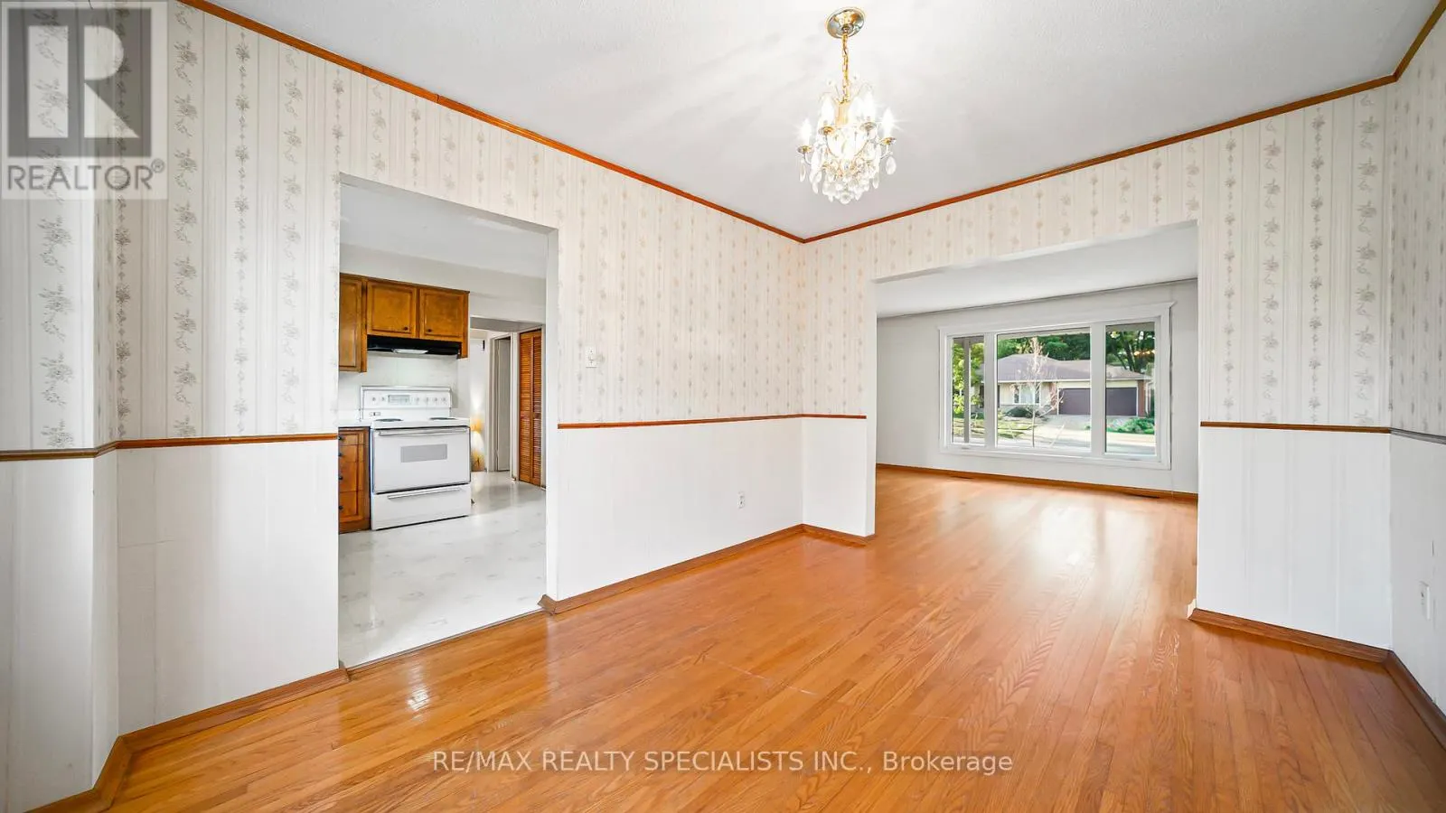 2160 JENNER COURT