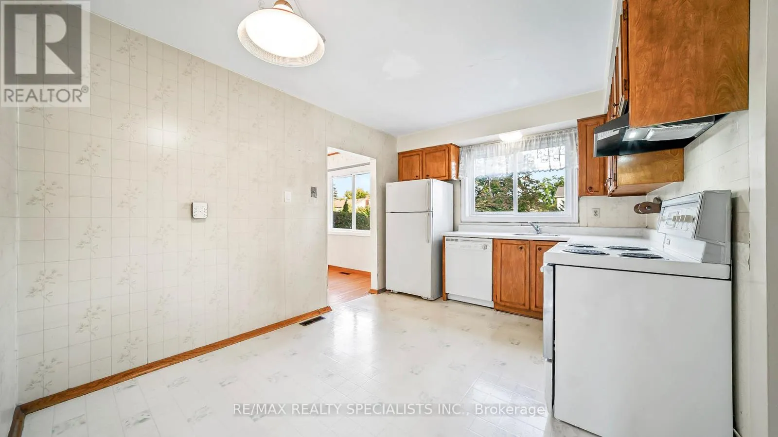 2160 JENNER COURT