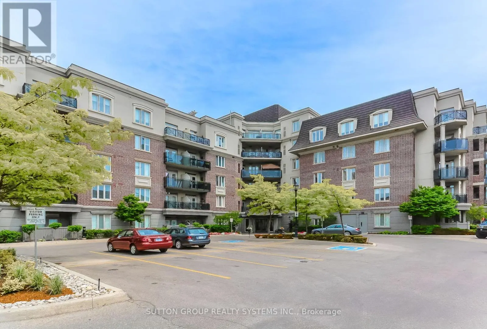 303 - 245 DALESFORD ROAD