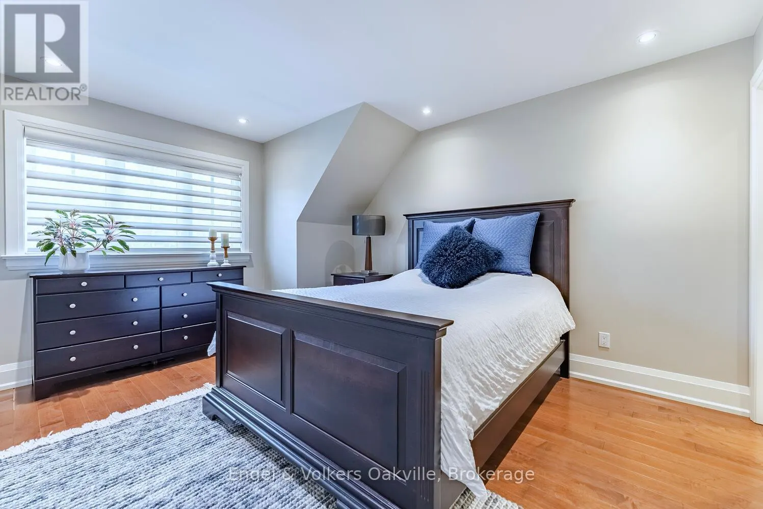 468 WEDGEWOOD DRIVE