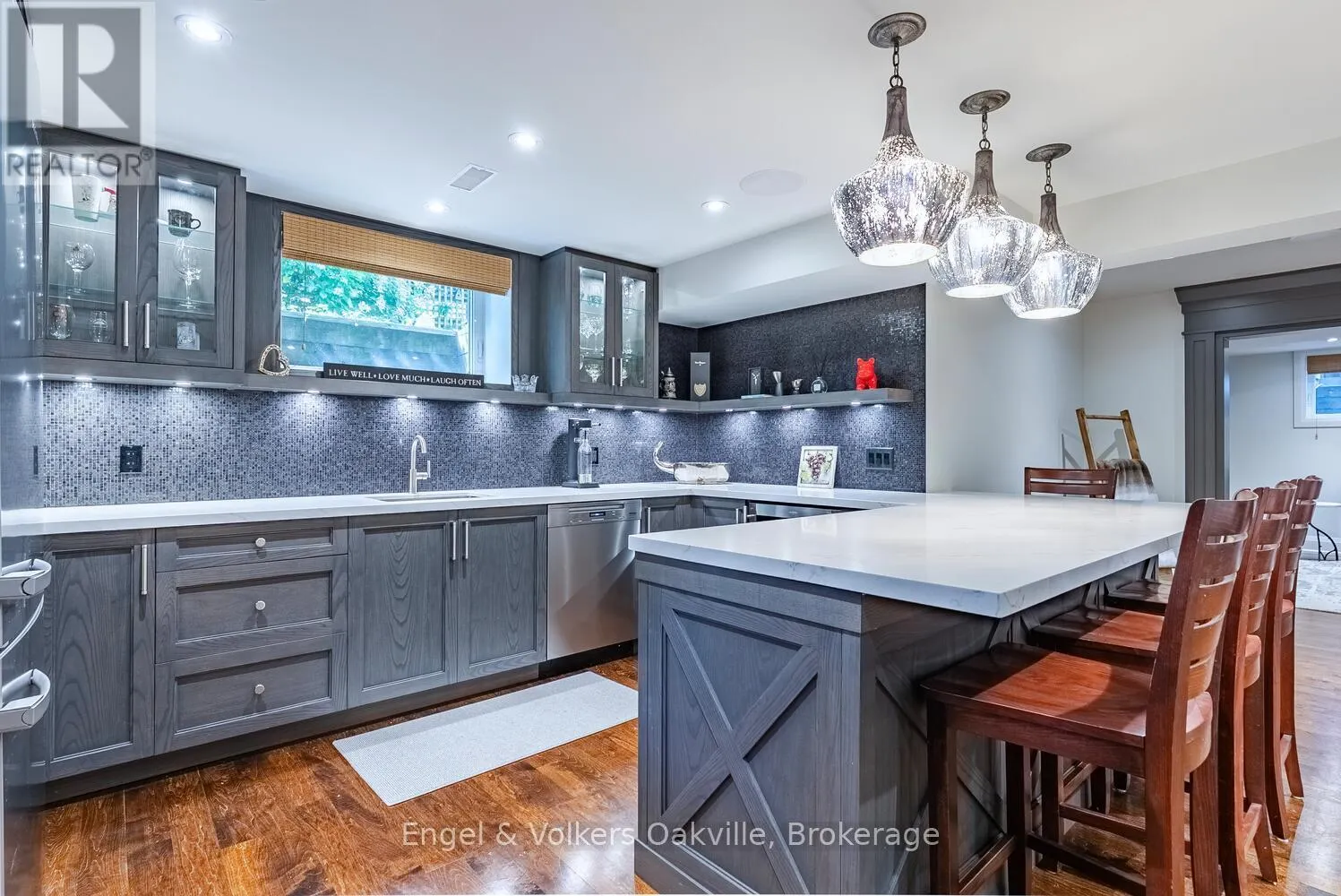 468 WEDGEWOOD DRIVE