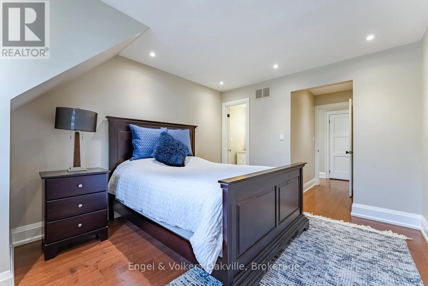 468 WEDGEWOOD DRIVE
