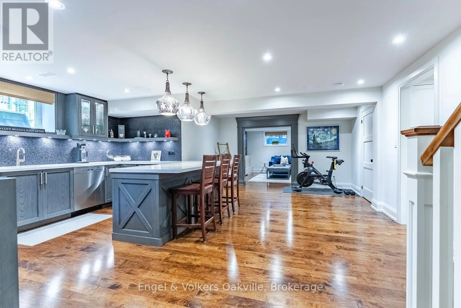 468 WEDGEWOOD DRIVE