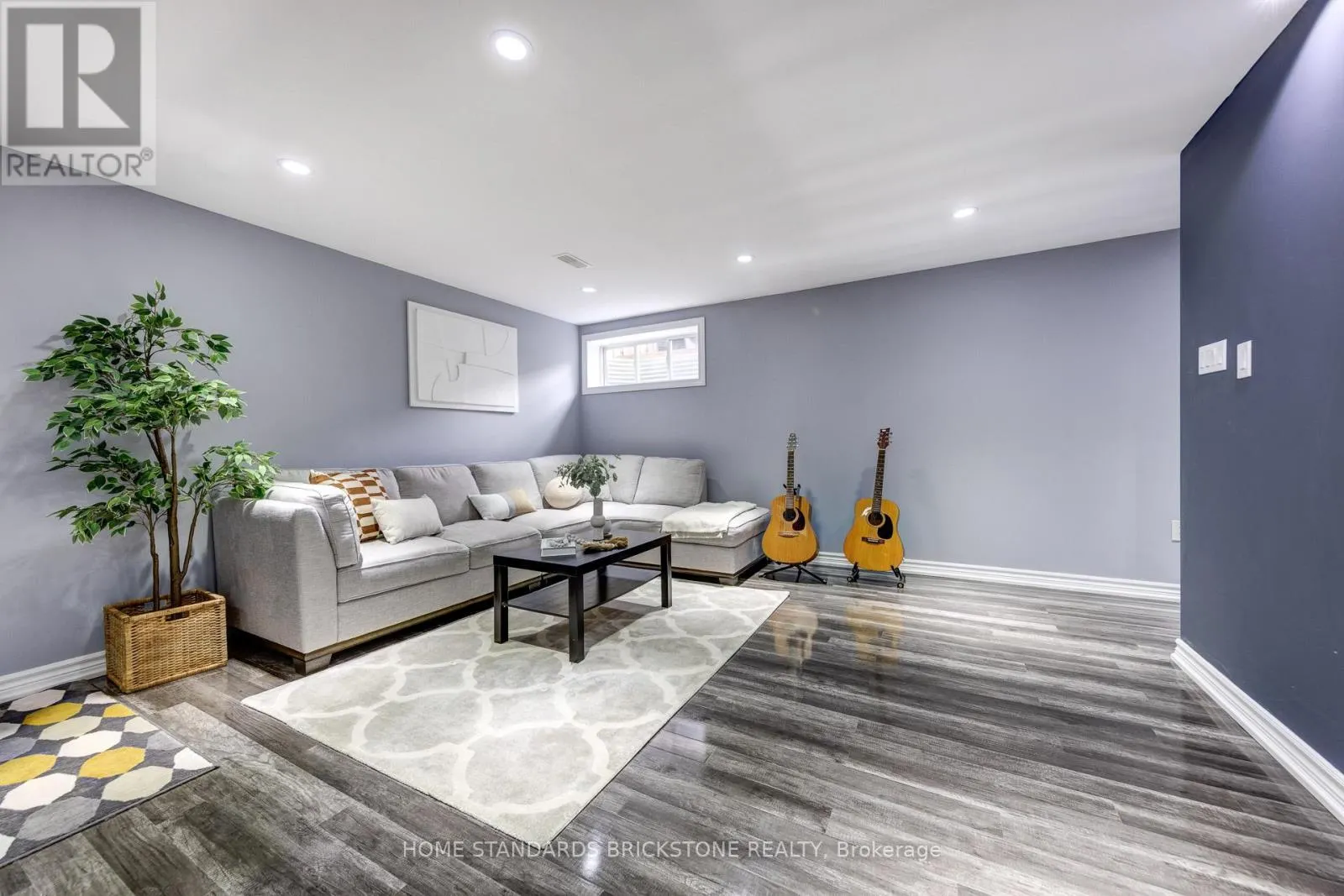 39 LAVERTY CRESCENT
