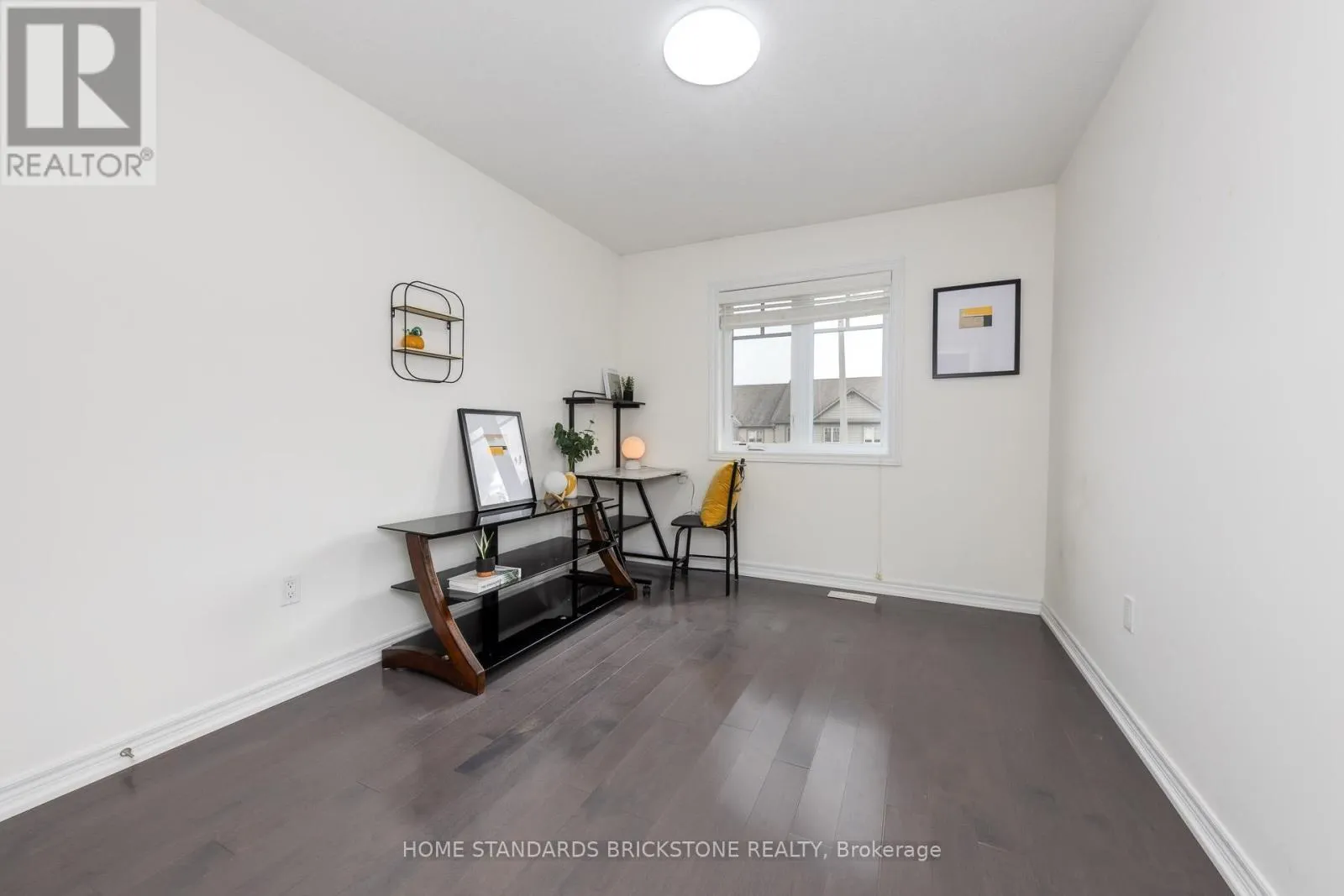 39 LAVERTY CRESCENT