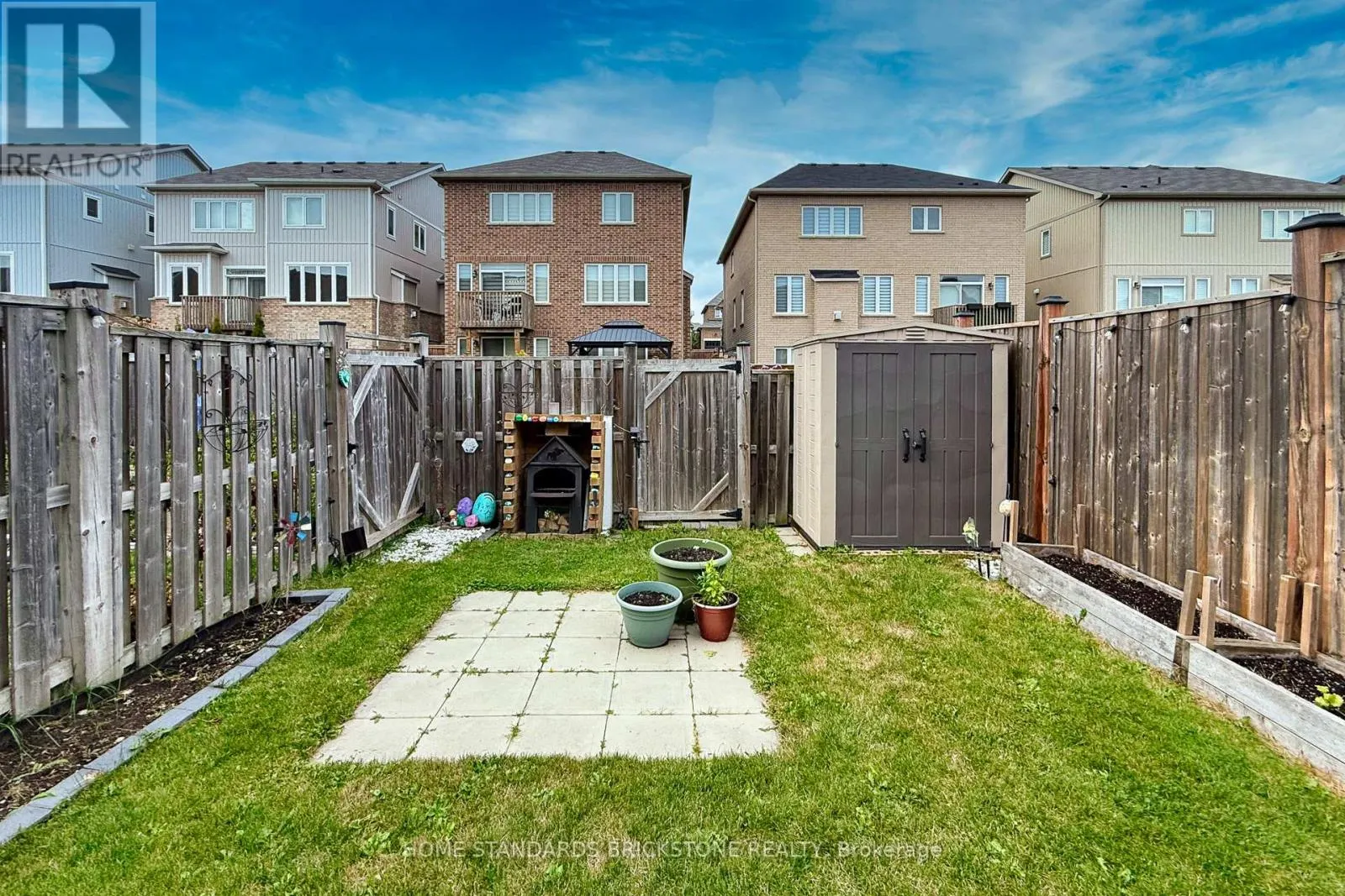 39 LAVERTY CRESCENT