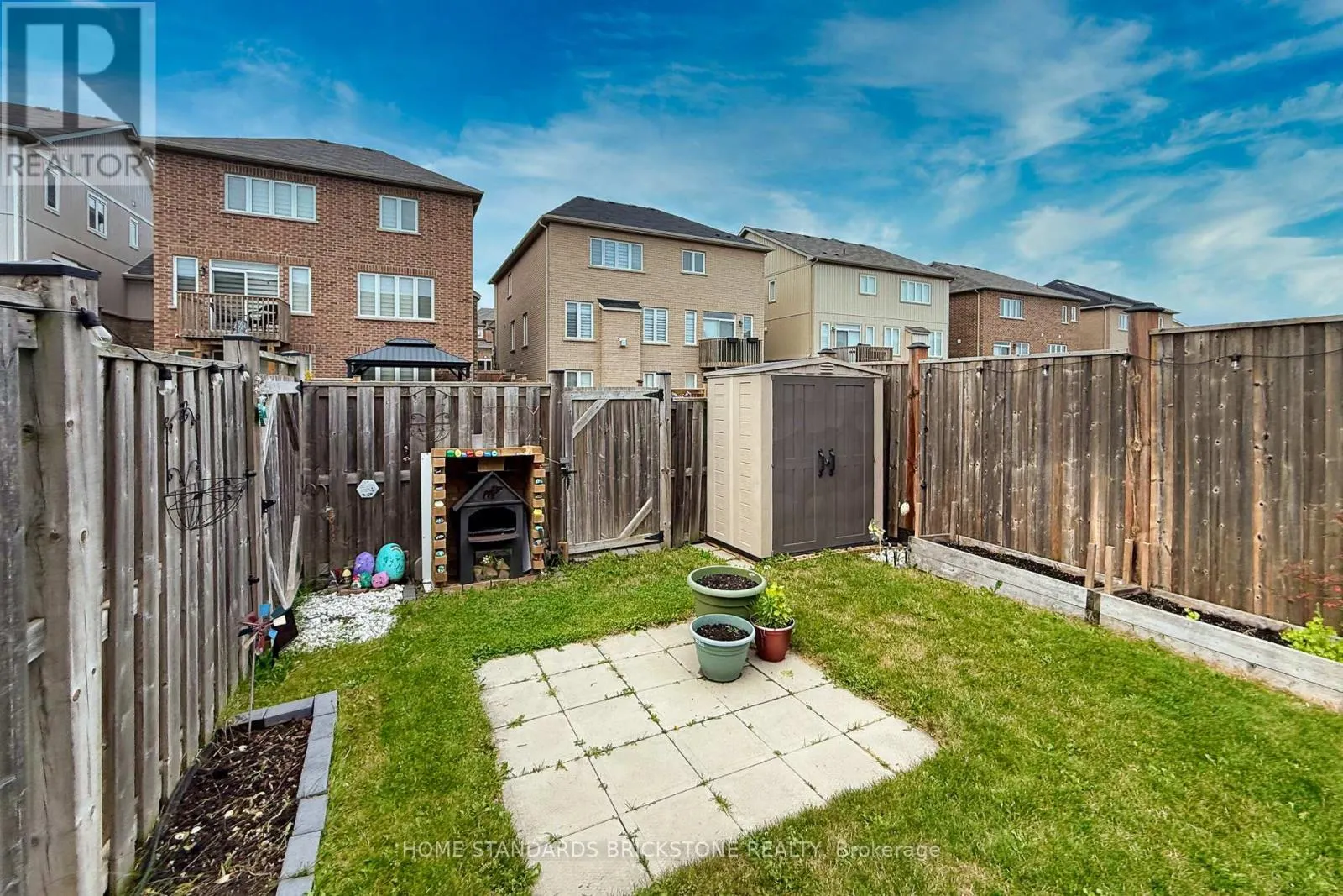 39 LAVERTY CRESCENT