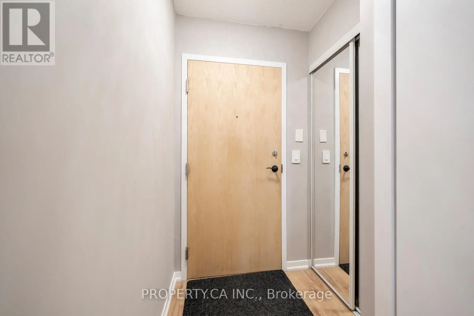 1120 - 38 JOE SHUSTER WAY