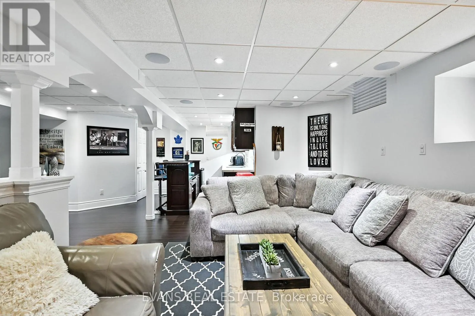 2135 DEER PARK ROAD