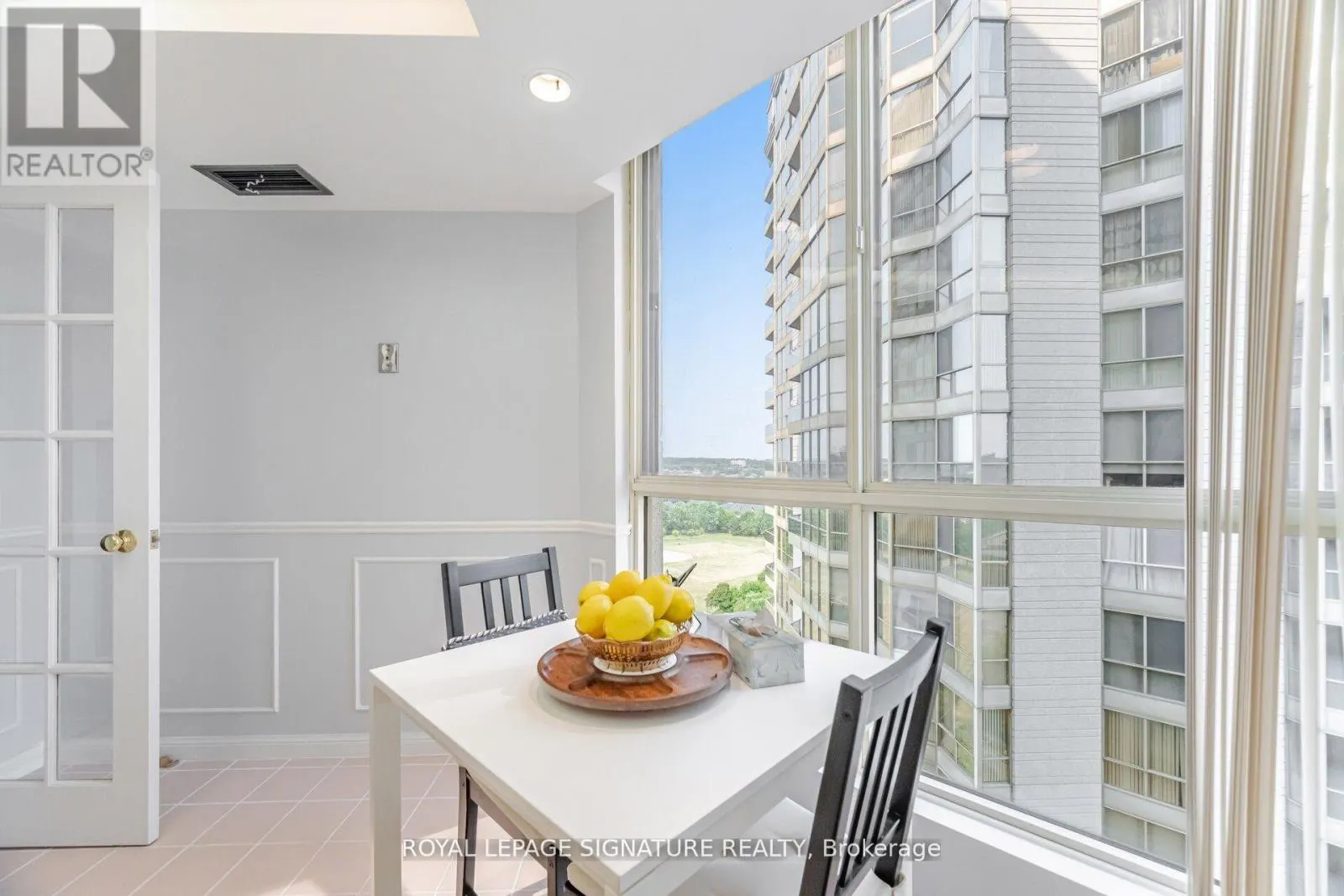 1501 - 55 KINGSBRIDGE GARDEN CIRCLE
