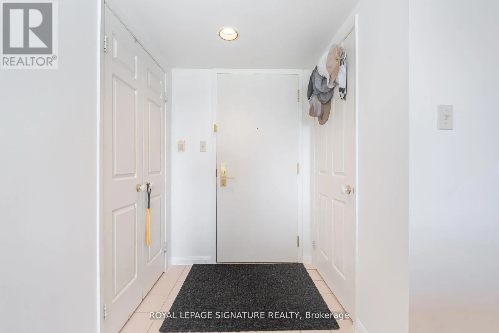 1501 - 55 KINGSBRIDGE GARDEN CIRCLE