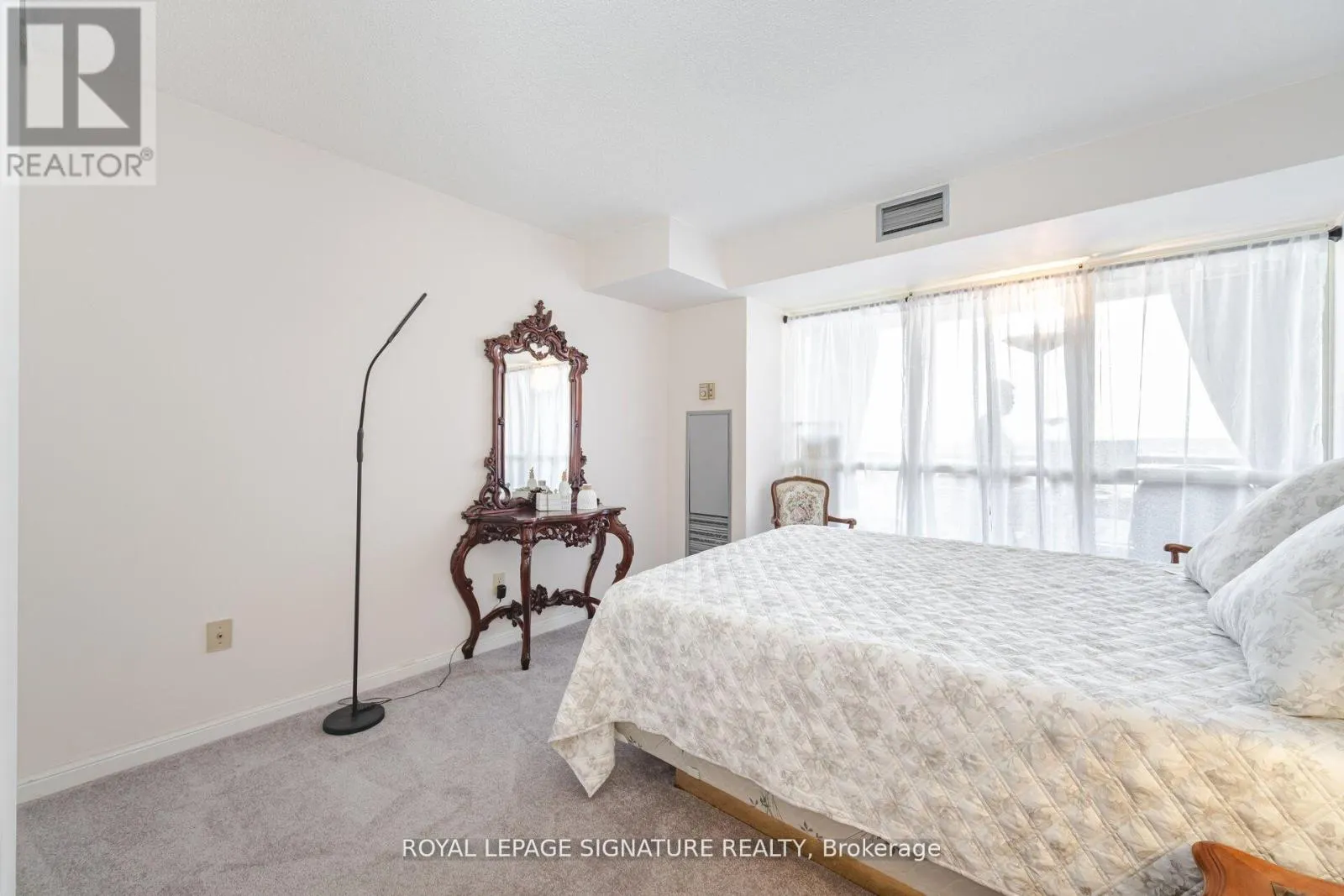 1501 - 55 KINGSBRIDGE GARDEN CIRCLE