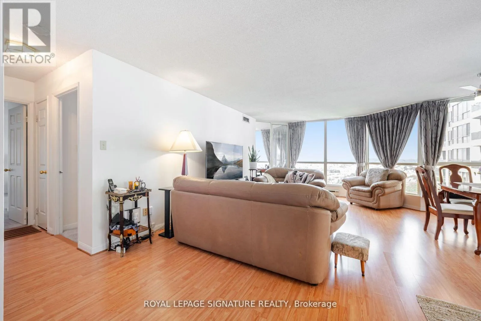 1501 - 55 KINGSBRIDGE GARDEN CIRCLE