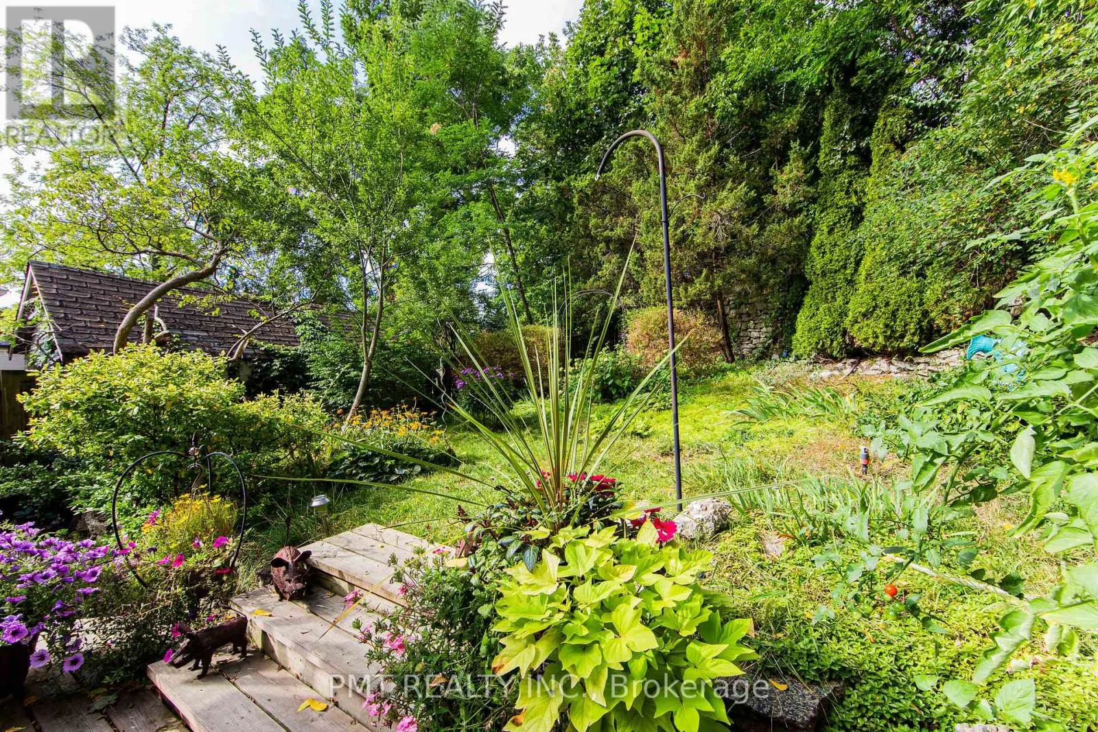 182 CLENDENAN AVENUE
