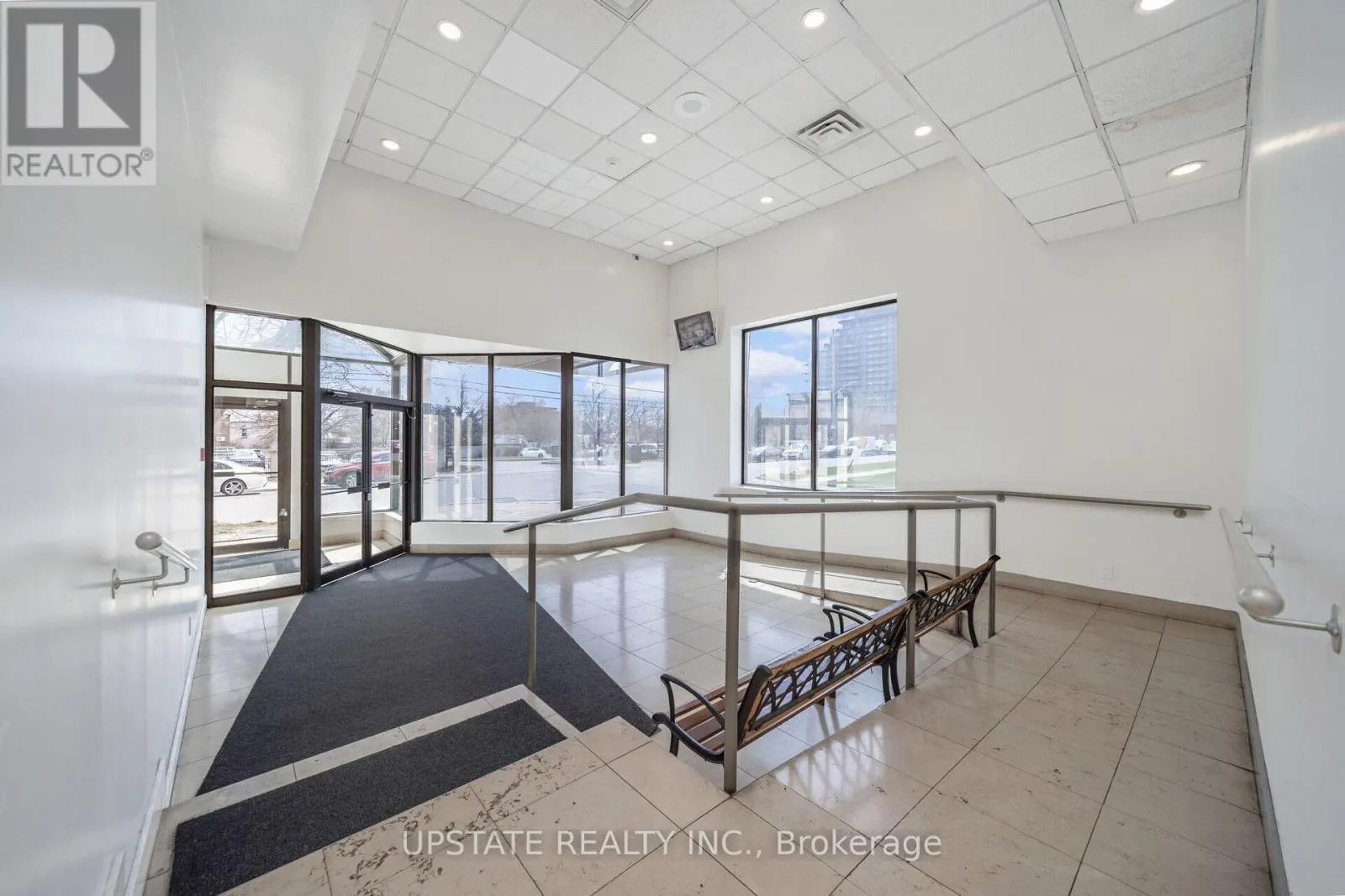 1206 - 25 AGNES STREET