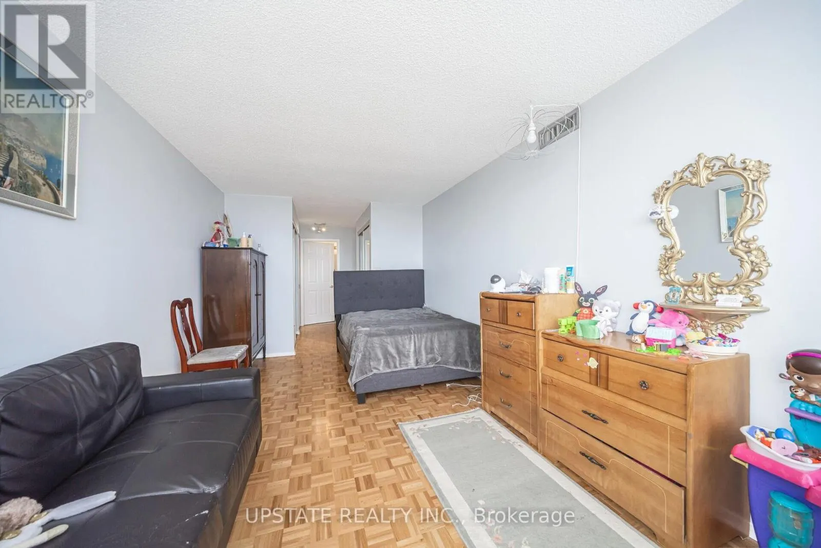 1206 - 25 AGNES STREET