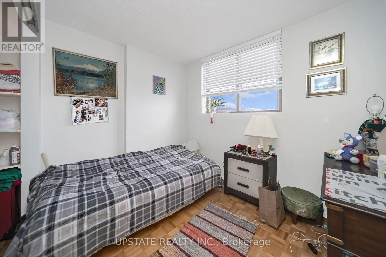 1206 - 25 AGNES STREET